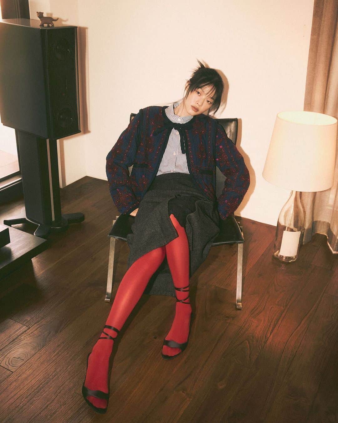 シー ニューヨークのインスタグラム：「Ease into fall ♥️The Petunia jacket and Neve Top #seanewyork」