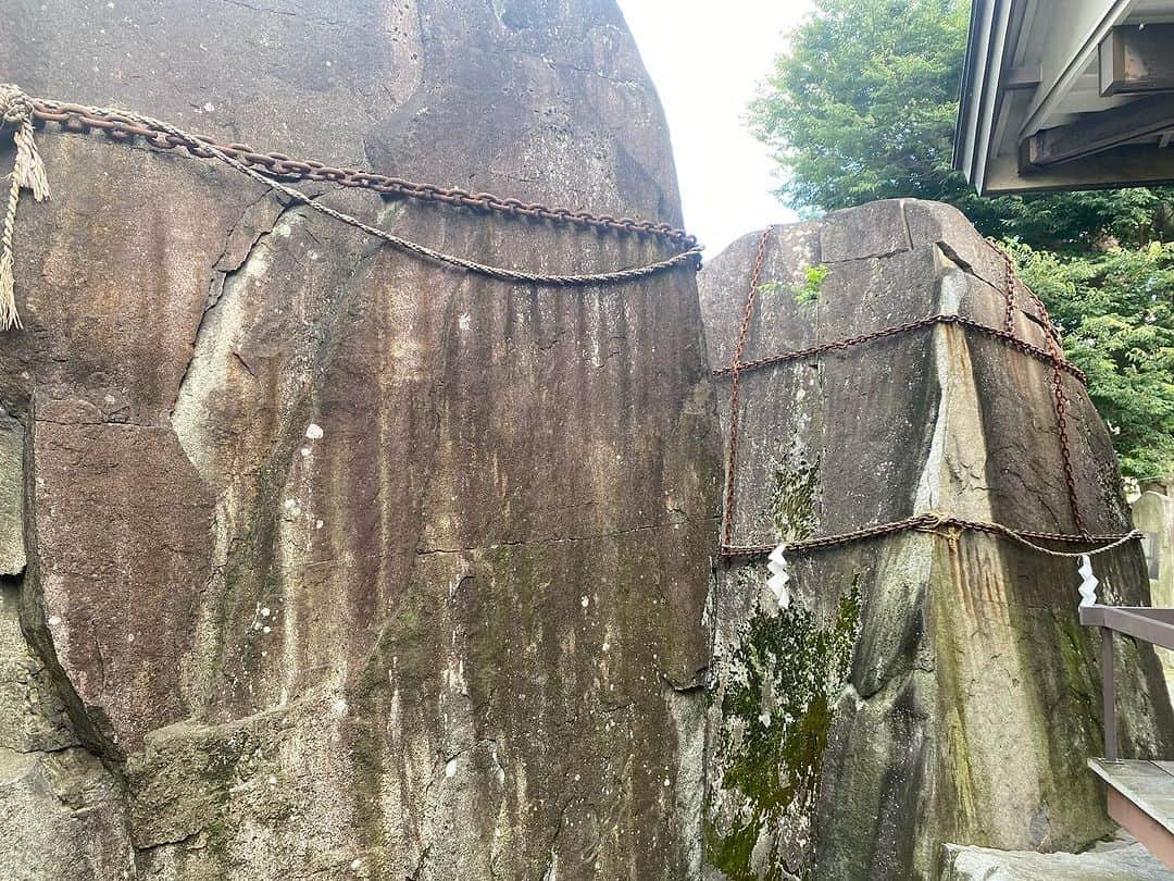 青山有紀さんのインスタグラム写真 - (青山有紀Instagram)「岩手の三ツ石神社🪨」8月22日 15時40分 - yukiaoya
