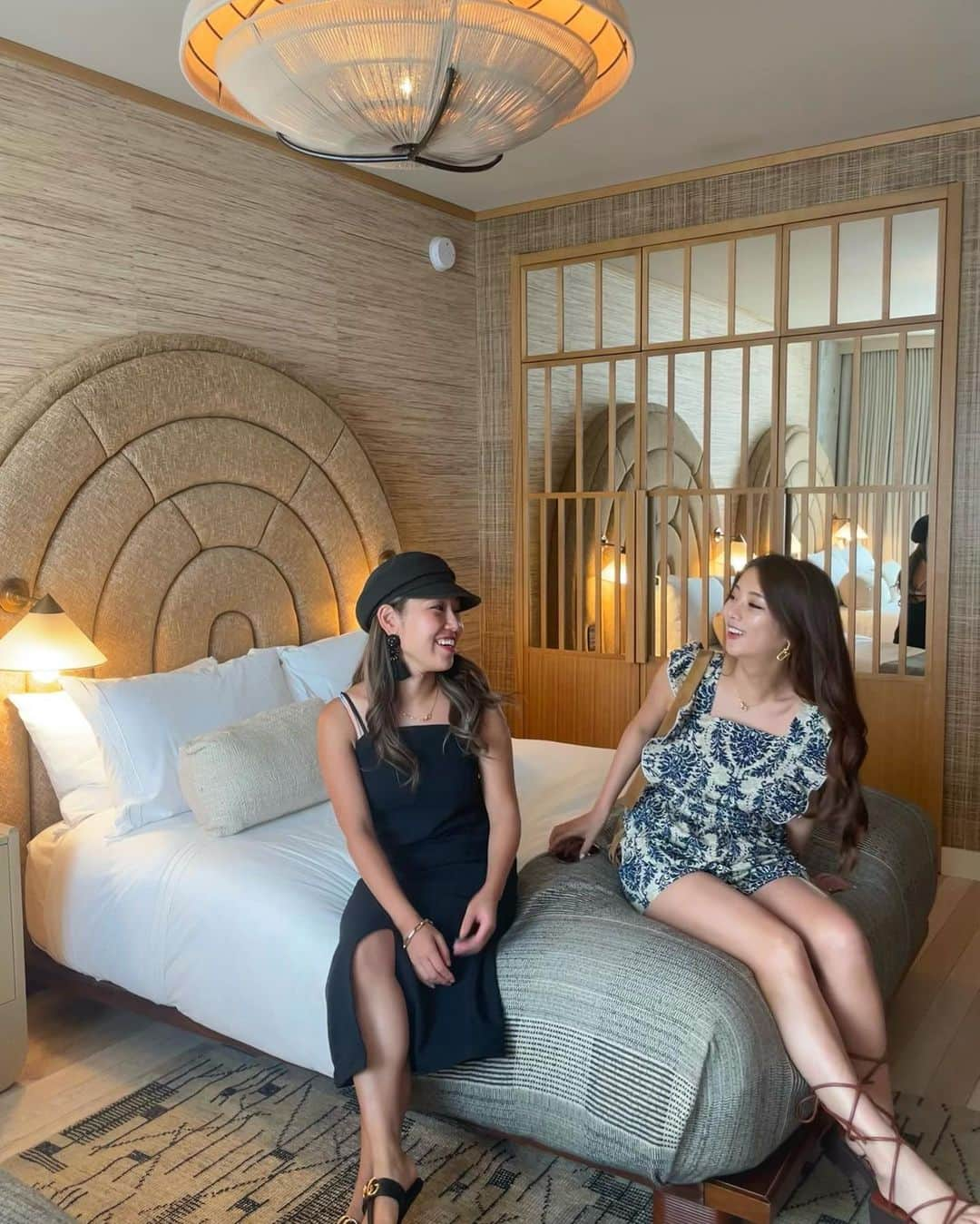 MiyakeKasumi さんのインスタグラム写真 - (MiyakeKasumi Instagram)「LAのサンタモニカで泊まったホテルがオススメすぎる😍❤️  PROPERhotel✨✨✨  もう部屋はもちろんロビーから全部かわいかった❤️  ちょっとお高めだけどどーしてもここがいいという私のリクエストに付き合ってくれました😂✨  部屋のソープも全部Aesopだったー😳✨  もしLAで映えなホテル探してる方いたら是非いってみてー😘   #properhotel  #proper  #サンタモニカ  #la  #ロサンゼルス  #ロサンゼルス旅行  #サンタモニカホテル  #映えホテル  #アメリカ旅行  #hotel  #aesop」8月22日 15時48分 - 1225kasumi