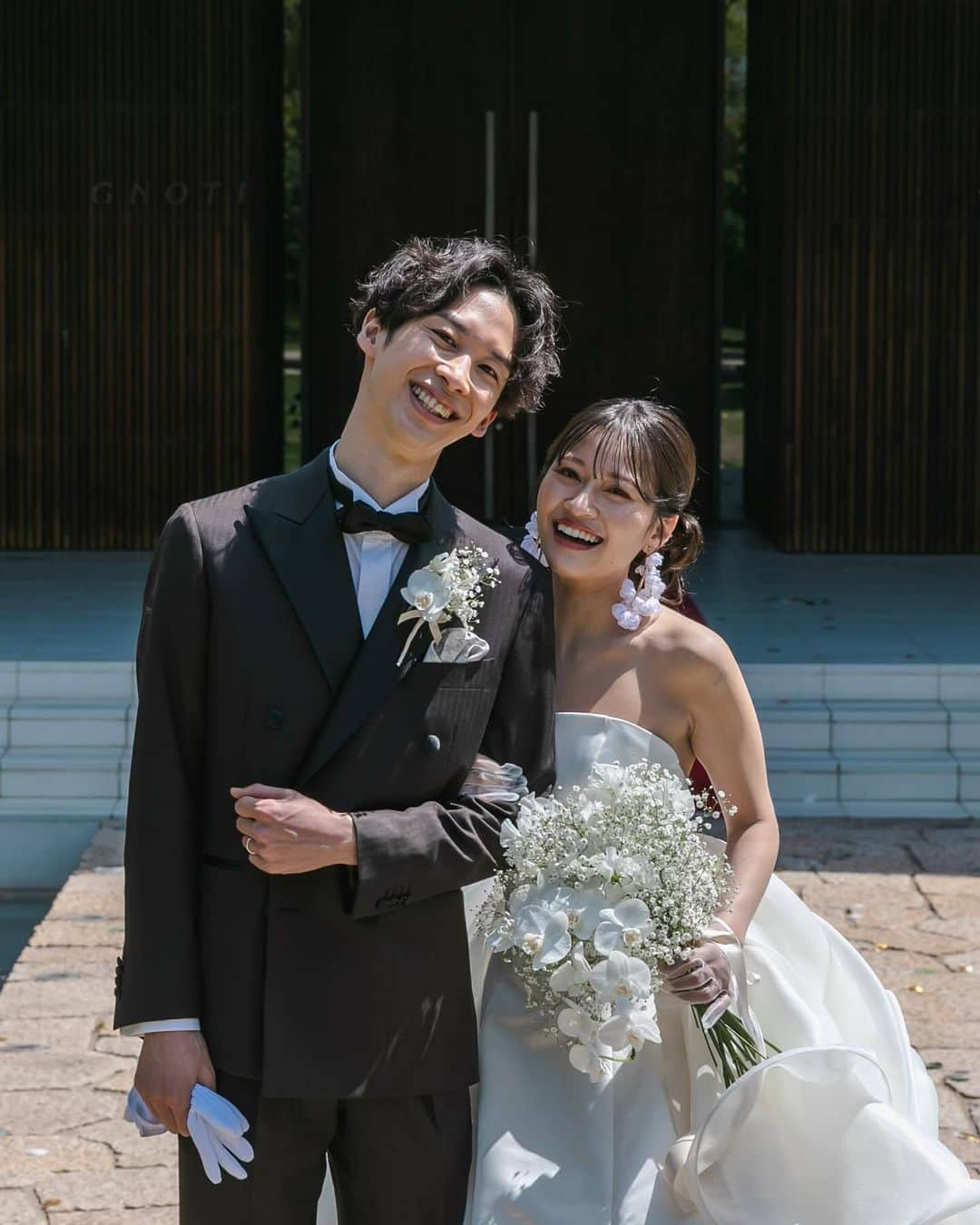 プレ花嫁の結婚式準備サイト farny 【ファーニー】さんのインスタグラム写真 - (プレ花嫁の結婚式準備サイト farny 【ファーニー】Instagram)「@farny_weddingをフォローして #プラコレ #美花嫁図鑑 を付けて投稿してください⡱ . ‥‥‥‥‥‥‥‥‥‥‥‥‥‥ Today's wedding photo from... @0401ttori___wd さん⚐* . かすみ草を使ったコーディネートが可愛すぎる🤍  ふんわりとしたかすみ草はブーケにすると 可憐な雰囲気になりとても可愛いですよね💭  スイートピーや胡蝶蘭がアクセントとなり とてもおしゃれです🪞✨ . ‥‥‥‥‥‥‥‥‥‥‥‥‥‥ . \\花嫁ライター募集中// @farny_wedding のDMに ”farny花嫁ライター希望”とお送りください✈︎✉︎ . \\花嫁アプリ // プロのアドバイザーに結婚式の相談を何度でも ウェディングドレスの記事や、 自分のウェディングレポを残せちゃう♡” . >>>TOPのURLからcheck ⋈ @placole_dressy >>>結婚のご相談は プラコレウェディングアドバイザーへ♡ @wedding_adviser >>>ウェディングレポを残したいなら、 farny by プラコレをcheck ✎ @farny_wedding >>>ウェディングアイデア＆DIYは ドレシーアイデアcheck ❁ @dressy_idea >>>素敵なドレスに出会いたい花嫁さま♡ @dressyonline_をcheck >>>お洒落で可愛いパパママ婚やフォトは @dressy.baby をcheck ∴ >>>鎌倉にOPEN”お花とドレスと紅茶のカフェ” @dressyroom_teaをcheck𓌉𓇋 . ‥‥‥‥‥‥‥‥‥‥‥‥‥‥  #一度きりの人生一度は魔法にかけられて #結婚準備 #結婚式 #結婚式場 #当日レポ #撮影指示書 #weddingtbt #weddingdress #ウェディングドレス #ウェディングフォト #ブライダルフェア #farnyレポ #美花嫁図鑑 #mydress #大人可愛い #花嫁コーデ #花嫁コーディネート　#ブーケ #かすみ草 #かすみ草ブーケ」8月22日 16時01分 - farny_wedding