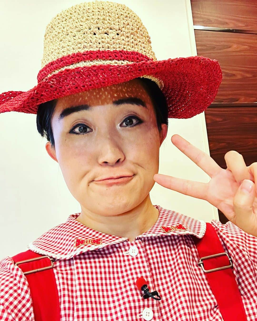 のインスタグラム：「【今夜☆】子供から大人まで大人気の大好きな番組 TBSバナナサンド🍌🥪 キンタロー。参戦！ ハモリ┐(　∵　)┌ﾌﾗｲﾝｸﾞｹﾞｯﾄ 8月22日（火）２０：００～２０：５４ ※写真は3〜4歳児の時のキンタロー。の感じを忠実に再現していただきました。」