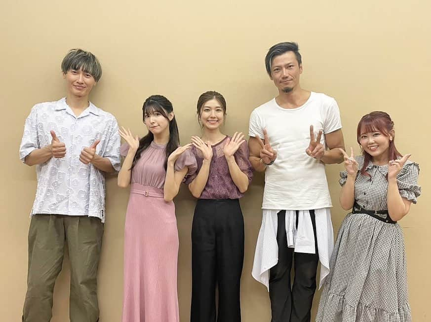 藤木由貴のインスタグラム：「8/22 本日深夜1:00〜  テレビ東京『 SHOW激！今夜もドル箱 』に出演させて頂きます✨ 新婚生活の話などもさせて頂きました！ . そしてなんと、サプライズなことにひなのさん @hinano_ayakawa と初共演🥺💓一緒にお仕事できてめちゃくちゃ嬉しかった&楽しかったです。そんなところも見所です！！ . 是非ご覧ください☺️ . #今夜もドル箱 #テレビ東京 #彩川ひなの さん#純烈 #後上翔太 さん#岩永洋昭 さん#りんか隊長 #藤木由貴」