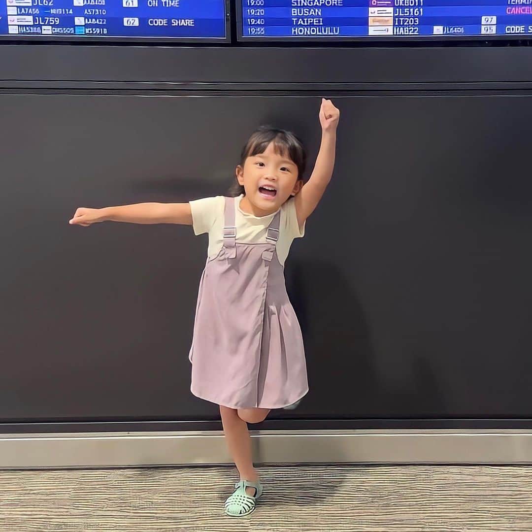 のインスタグラム：「セブ島に向けて出発〜✈️  #村方乃々佳 #ののちゃん #ののかちゃん #ののちゃんねる #nonokamurakata #노노카 #NONOCHAN #夏休み　 #フィリピン旅行 #セブ島 #家族旅行」