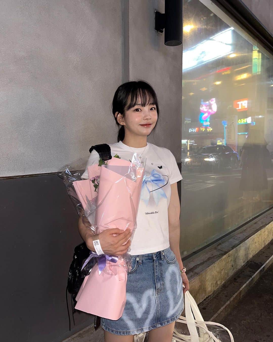 ヨンジュのインスタグラム：「🫣🩵」