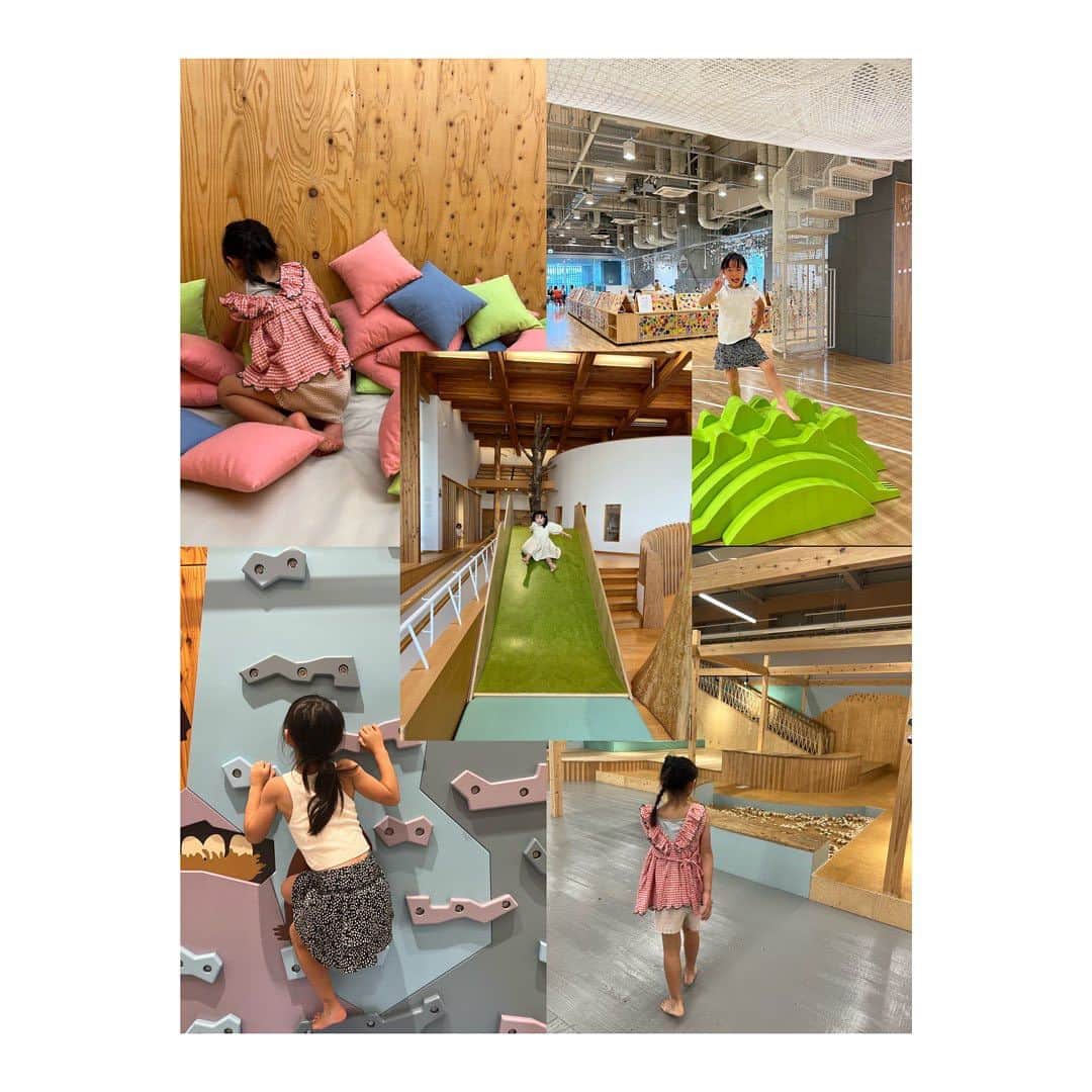 鈴木あすなのインスタグラム：「...  もうすぐ夏休みも終わるねー♡  私が夏休みにお世話になりまくりの、夏の子連れスポットを紹介するね☀️  0歳児のいる我が家は、40度近い真夏のお外で長時間遊ばせてあげることは不可能...  ということで、今年の夏休みは室内遊び場にいろいろ行って来ました♡  基本ワンオペ育児なので、それでも大丈夫なところをチョイスしてます💪  (写真はだいたい順番になってます🤳笑)  ①ぎふ木遊館 室内で涼しいし、木の遊具に囲まれているので遊んでいて気持ちいい。目が行き届く範囲の広さ。 赤ちゃんコーナーもあるし、授乳室も完備。  ②ツナグテ 最近出来た新スポット！ 広々してて走り回れてよし♡ 工作コーナーもあるから時間もしっかり稼げますw授乳室や子ども用トイレなど、設備もバッチリ！  ③各務原パークブリッジ こちらも木に囲まれた室内空間。カフェが隣接しているからお昼ご飯の心配なし！ 隣に大きな公園があって遊具の貸し出しもしてくれる。出たり入ったり出来るのもいい。  ④イオンモール各務原の「アミュパ」 クライミングにハマってる娘。 室内だしイオンの中は何かと便利。 １日券は数に限りがあるからお早めに。 (今HPを見たら、８／20閉店みたい...涙)  ⑤イオンモール大垣の「ピュアキッズ」 ここは広くて一日中遊べちゃう。 ボールプールが広くていつも楽しそう。 (大人用にマッサージチェアとかもあるけど座れたことはなしw)  ⑥森のわくわくの庭 輪之内店は広々してるから裸足で走り回るのに良い。最近の娘は、一日一回は走り回らないと気分が悪くなるらしいw 養老店も行ってみたいなあ。  ⑦映画館(ベタ) 夏休みはキッズ映画が充実してるので◎ 我が家の場合、下の子が預けられる時のみなので娘にとって特別感がある。  ⑧ぎふメディアコスモス 写真なかったけど、、、 よく利用してます♡  ⑨お友達または我が家のおうち(これが1番最強) 友達がいてくれるだけで普段の100倍くらい楽しそうな娘w遊んでくれるお友達に感謝感謝... らぶなママ友とも会えて私もリフレッシュ♡  まだまだあるけど、定番はひとまずこんな感じかな。 名古屋からも1時間くらいで行けるとこもあるよ♡  3年前に岐阜に引越してきたけど、だいぶ詳しくなった🥹  岐阜は遊ぶ場所がたくさんあるから本当に子育てしやすくて助かっています❤︎  #岐阜遊び場#岐阜子連れスポット #岐阜室内遊び場 #東海遊び場 #岐阜ママ」