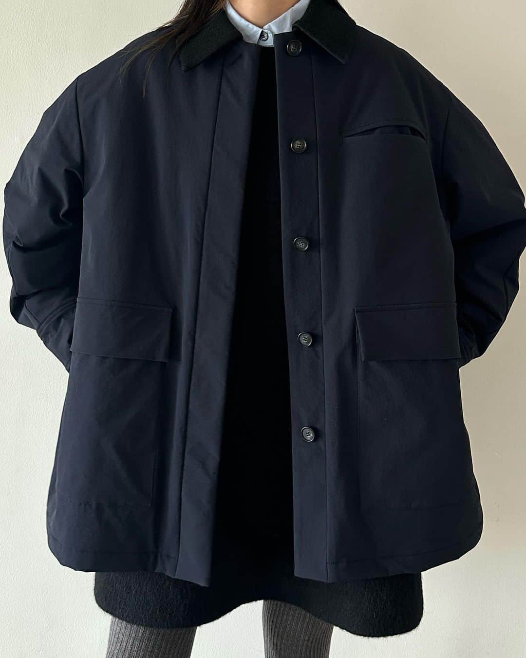 松本恵奈さんのインスタグラム写真 - (松本恵奈Instagram)「outer先行予約アイテムのOVER QUILTING HUNTING JACKET♡ 鞄いらずで着心地最高な一枚です！ 私はキャンプやお散歩の時にも使いそうだなーと思ったので、使いやすいBLKをオーダーしました◯ CLANEスタッフはほぼみんなNAVYをオーダーしていたよ♡ 是非お楽しみに！ #clane #outer #先行予約アイテム#clane23awouterpreorder」8月22日 17時30分 - ena1123