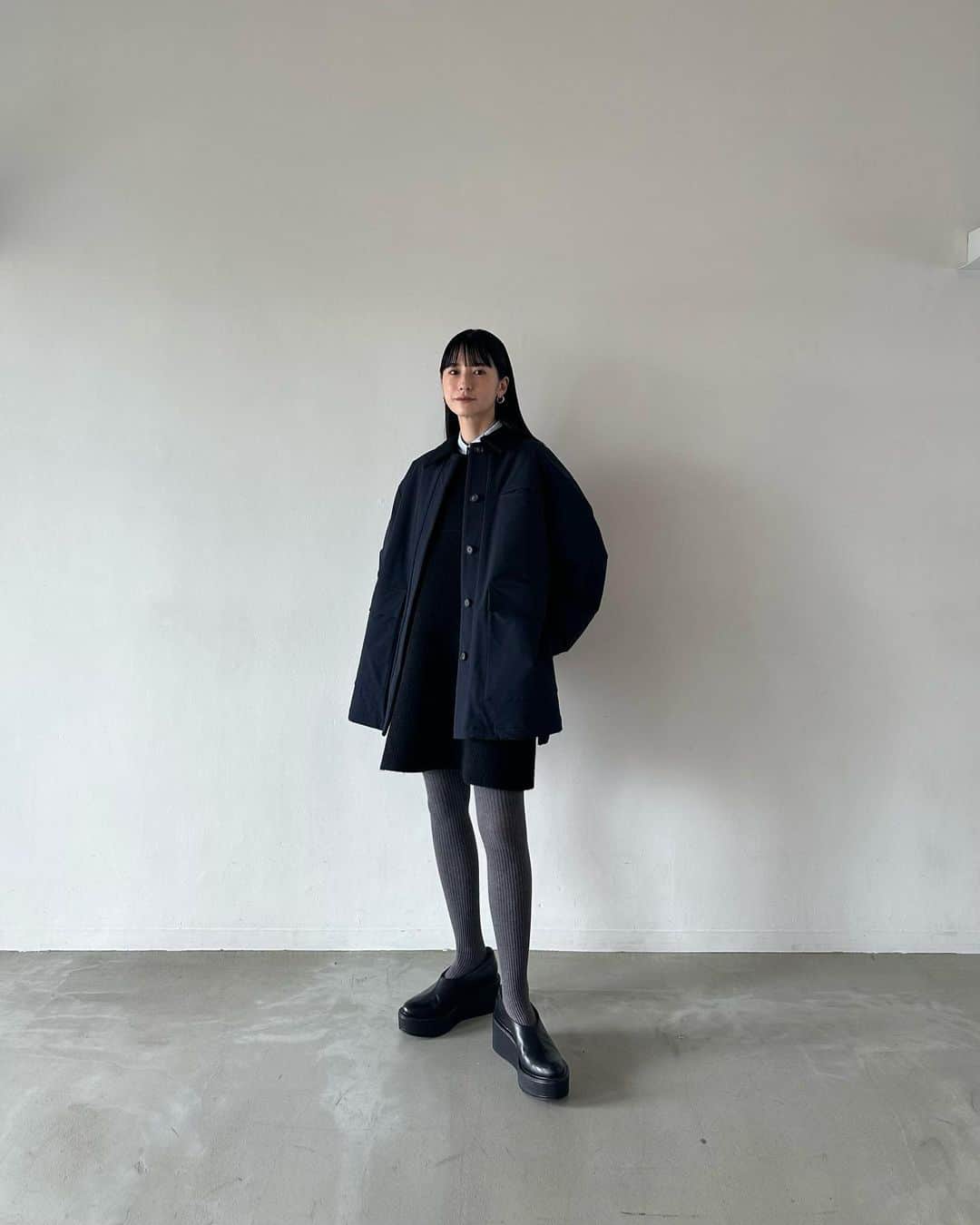 松本恵奈のインスタグラム：「outer先行予約アイテムのOVER QUILTING HUNTING JACKET♡ 鞄いらずで着心地最高な一枚です！ 私はキャンプやお散歩の時にも使いそうだなーと思ったので、使いやすいBLKをオーダーしました◯ CLANEスタッフはほぼみんなNAVYをオーダーしていたよ♡ 是非お楽しみに！ #clane #outer #先行予約アイテム#clane23awouterpreorder」