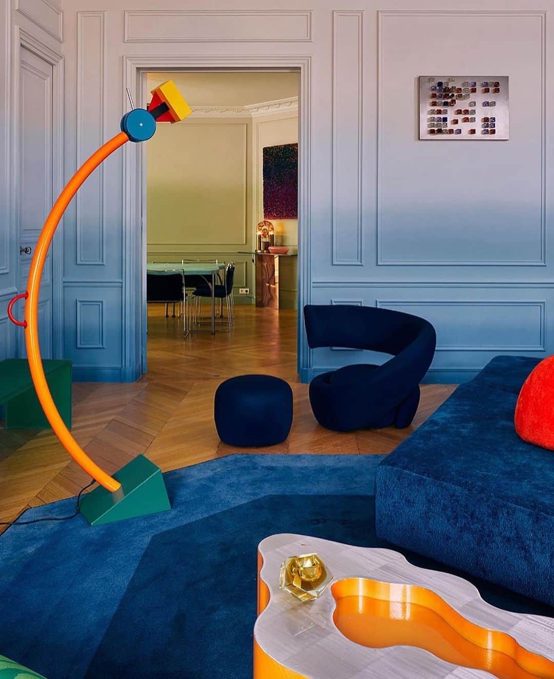 My Interiorさんのインスタグラム写真 - (My InteriorInstagram)「Elegant unconventional home design by @uchronia_world  📸 by @felixdolmaillot」8月22日 18時13分 - myinterior