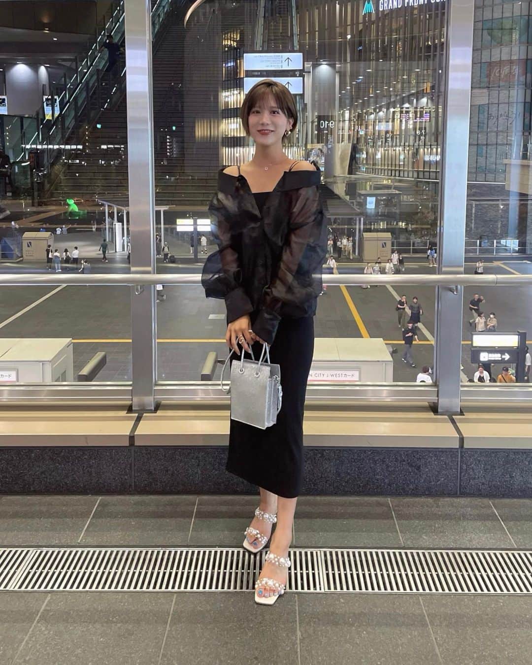海江田麻貴さんのインスタグラム写真 - (海江田麻貴Instagram)「ㅤㅤㅤㅤㅤ  ㅤㅤㅤㅤㅤ 先ほどあげたストーリー見てくれましたか？🤍 9月24日(日) BIRTHDAYイベントの詳細発表しました🎉  ㅤㅤㅤㅤㅤ 1対1でお話して、日頃の感謝を皆さんにお伝えしたいです😊 特典・プレゼントあり♡今回からスタンプカードもスタートします☺︎  ㅤㅤㅤㅤㅤ 8月24日(木)21:00〜チケット販売スタート🎟️ 待機よろしくです☺️🤍  ㅤㅤㅤㅤㅤ  ㅤㅤㅤㅤㅤ  ㅤㅤㅤㅤㅤ  ㅤㅤㅤㅤㅤ #イベント告知 #BIRTHDAYイベント #BIRTHDAYEVENT #BIRTHDAY EVENTS #シアーシャツ #シアーシャツコーデ #VIOLETTA #ヴィオレッタ #タイトワンピース #キャミワンピ #キャミワンピース #japanesegirl #日本女孩」8月22日 18時21分 - _makiii0924_