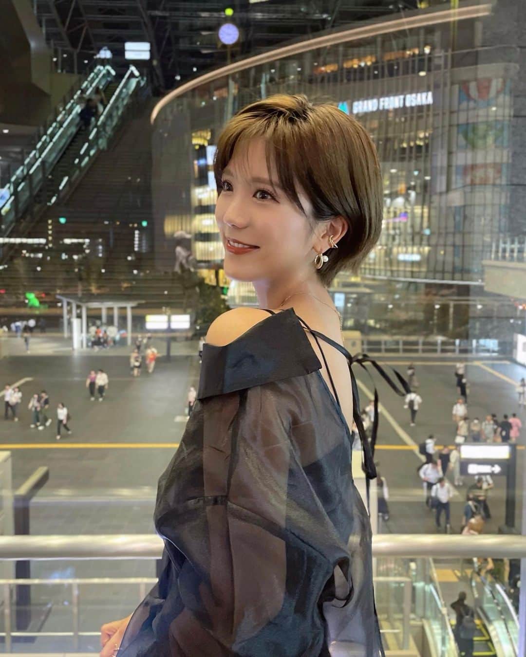 海江田麻貴さんのインスタグラム写真 - (海江田麻貴Instagram)「ㅤㅤㅤㅤㅤ  ㅤㅤㅤㅤㅤ 先ほどあげたストーリー見てくれましたか？🤍 9月24日(日) BIRTHDAYイベントの詳細発表しました🎉  ㅤㅤㅤㅤㅤ 1対1でお話して、日頃の感謝を皆さんにお伝えしたいです😊 特典・プレゼントあり♡今回からスタンプカードもスタートします☺︎  ㅤㅤㅤㅤㅤ 8月24日(木)21:00〜チケット販売スタート🎟️ 待機よろしくです☺️🤍  ㅤㅤㅤㅤㅤ  ㅤㅤㅤㅤㅤ  ㅤㅤㅤㅤㅤ  ㅤㅤㅤㅤㅤ #イベント告知 #BIRTHDAYイベント #BIRTHDAYEVENT #BIRTHDAY EVENTS #シアーシャツ #シアーシャツコーデ #VIOLETTA #ヴィオレッタ #タイトワンピース #キャミワンピ #キャミワンピース #japanesegirl #日本女孩」8月22日 18時21分 - _makiii0924_