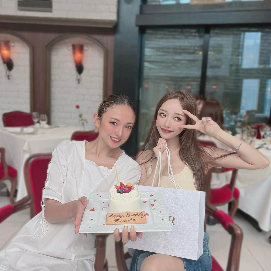 加瀬愛莉さんのインスタグラム写真 - (加瀬愛莉Instagram)「はるちさんHBD🎂❤️ ・ #青山エリュシオンハウス #バースデープレート #バースデーケーキ #バースデーランチ #フレンチレストラン #birthdaycake #birthdaygirl」8月22日 18時22分 - airi0413_k