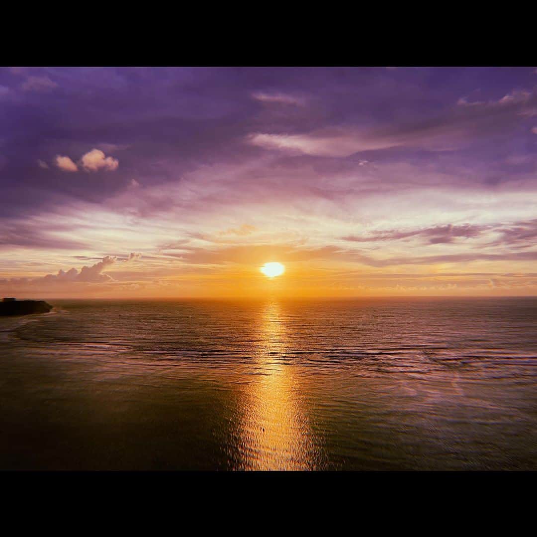 磯村勇斗のインスタグラム：「.  ここ最近のお気に入り夕焼け🌇」