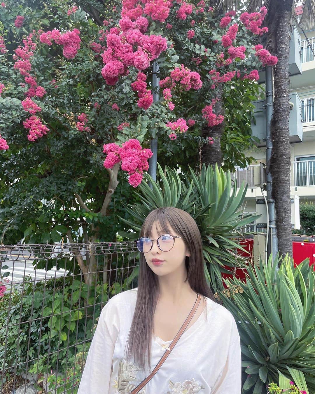 福田花音さんのインスタグラム写真 - (福田花音Instagram)「@_syuko_ さんのポップアップでゲットした刺繍のお洋服、本当にかわいくて宝物になった🤍🥀」8月22日 18時36分 - kanon_fukuda