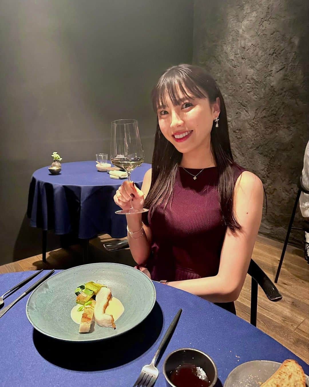 宮田亜夢のインスタグラム：「魚介中心のフレンチ🥂 最高過ぎました🥹🥂 是非コースの中に鮎の一皿が出てくる時にまた伺いたい🫶🏻  #abysse #代官山 #フレンチ  #代官山グルメ  #代官山フレンチ #魚介 #魚介フレンチ」