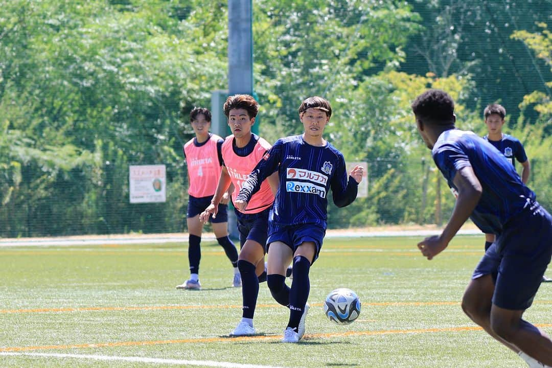 カマタマーレ讃岐さんのインスタグラム写真 - (カマタマーレ讃岐Instagram)「📸 #本田圭佑 選手 練習参加 Training Photos 8/22  #米山篤志 監督、#竹内彬 強化部長とは久しぶりの再会🙌  誰よりも真剣に、 全力で取り組んでくれています🔥  #カマタマーレ讃岐 #ALLFORSANUKI」8月22日 18時45分 - kamatama_kouhou