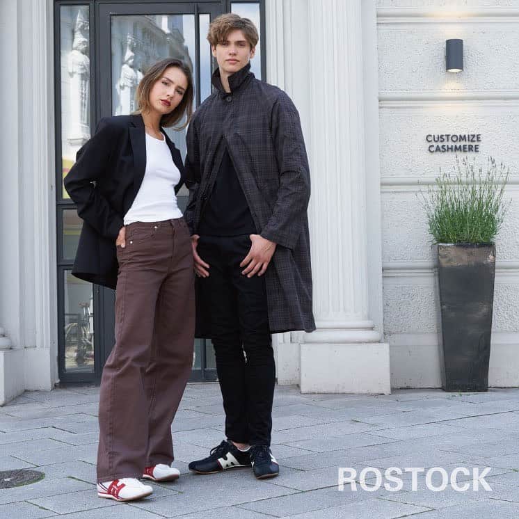 Mobus Footwearのインスタグラム：「ROSTOCK つま先から流れるようなデザインが特徴のレトロなスタイル。踵下にはシャンク(補強材)が入り、しっかりした履き心地。機能性インソールアーチウェイブ搭載。シンプルなレザースニーカー。 👟 ▶️Price:9,900 ▶️Size:40-44 ▶️Material：レザー  ーーーーーーーーーーー 🔍 ROSTOCKの購入はアカウントトップの（@mobusofficial）から！   @mobusshop  @mobuskyoto  @mobusnagoya  @mobusshimokitazawa #mobus #モーブス #mobussneaker #モーブススニーカー #ドイツ #mobusofficial #mobusoriginal #ROSTOCK #おしゃれさんと繋がりたい #シンプルコーデ #タウン #デートコーデ #ビジカジ #Traditional #トラディショナル #walk #kickstagram #春コーデ #コーディネート #カジュアルコーデ #スニーカーコーデ  #足元コーデ #カジュアルファッション #キックス #スニーカー大好き #シューズ #ドイツ #ブンデスリーガ」
