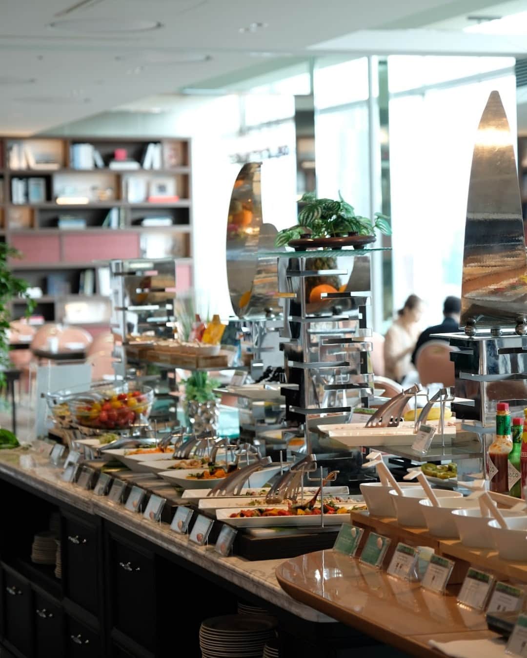 ザ・プリンス パークタワー東京さんのインスタグラム写真 - (ザ・プリンス パークタワー東京Instagram)「東京のシンボルを臨む空間で楽しむブッフェスタイルのホテルモーニング。  Indulge in a comprehensive, wholly delectable breakfast buffet overlooking Tokyo's most iconic landmark.  Share your own images with us by tagging @princeparktowertokyo —————————————————————   #theprinceparktowertokyo  #hotelmorning #ThePreferredLife #ザプリンスパークタワー東京 #プリンスホテル #ホテルステイ #ホテルモーニング」8月22日 19時13分 - princeparktowertokyo