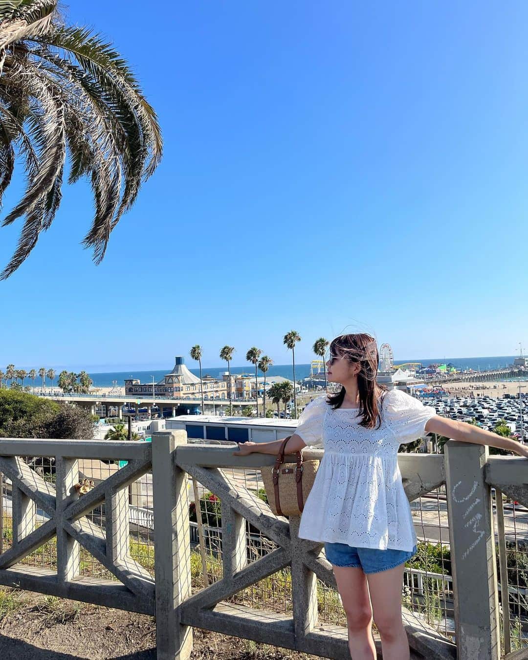 福見真紀のインスタグラム：「LA観光した一日☀️  タクローさん、リサさん本当にありがとうございました🥹🥹  #LA観光 #ロサンゼルス #サンタモニカ」