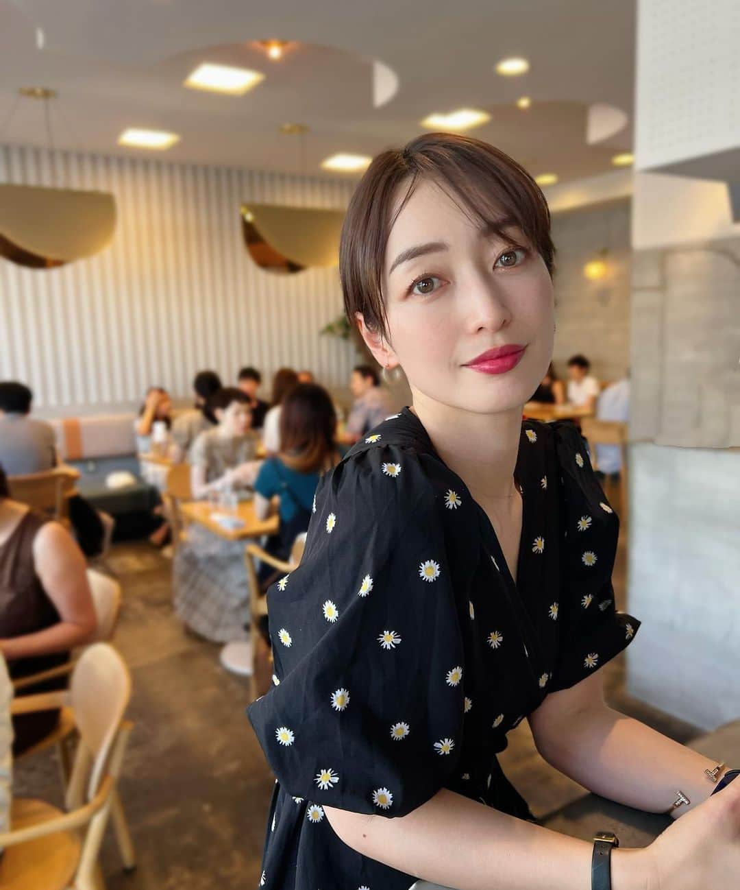 上野なつひのインスタグラム：「何でもない日、ゆっくりまったりが幸せだよね🥳 美味しいものに出会えたらなお幸せ🤍」