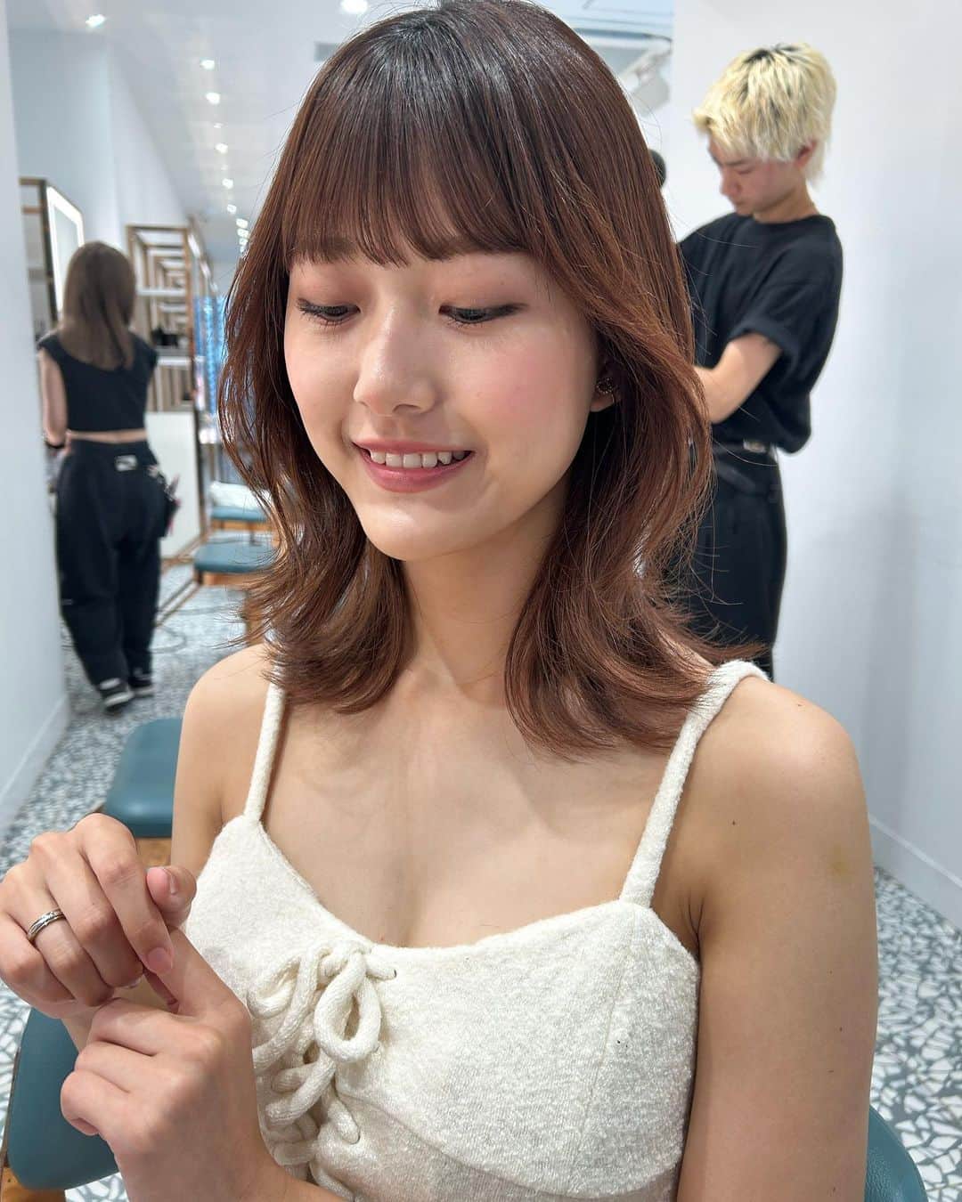 佐藤茜さんのインスタグラム写真 - (佐藤茜Instagram)「🧚🏻‍♂️🧚🏻‍♂️🧚🏻‍♂️  @kinomi_tanimoto さんのスタイリングが最強すぎる🥺🤍  いつもと違う雰囲気で嬉しかったあ🫧 系統も変えようかなって思っちゃうくらい💞  たにもとさんありがとうございました🧚🏻‍♂️」8月22日 19時46分 - rosy__cloud