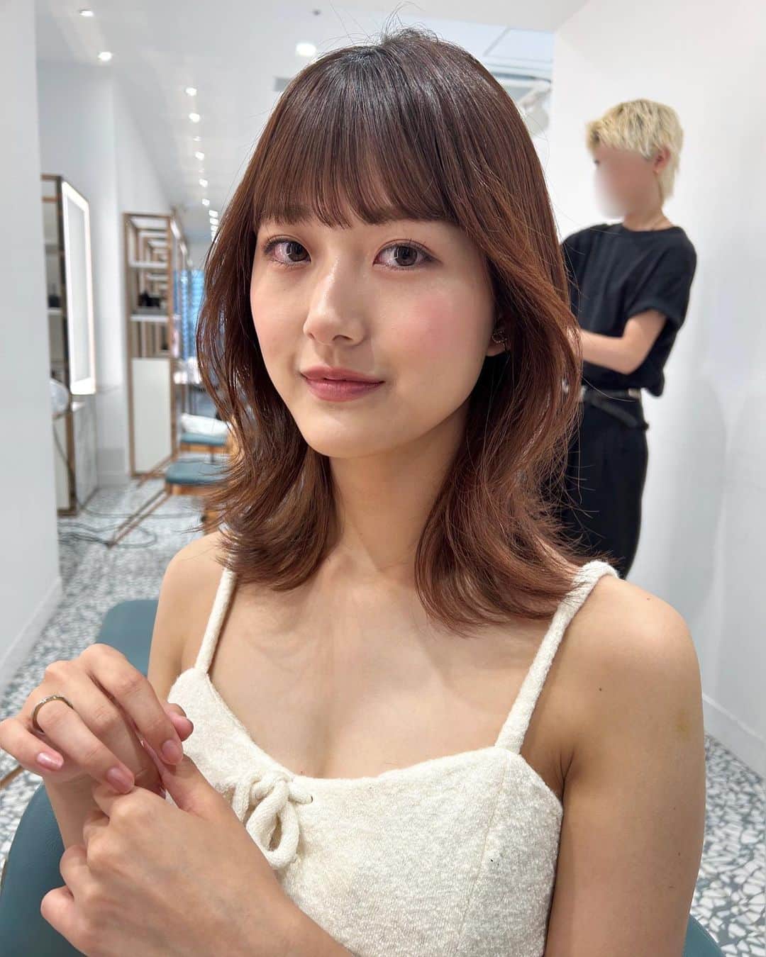 佐藤茜さんのインスタグラム写真 - (佐藤茜Instagram)「🧚🏻‍♂️🧚🏻‍♂️🧚🏻‍♂️  @kinomi_tanimoto さんのスタイリングが最強すぎる🥺🤍  いつもと違う雰囲気で嬉しかったあ🫧 系統も変えようかなって思っちゃうくらい💞  たにもとさんありがとうございました🧚🏻‍♂️」8月22日 19時46分 - rosy__cloud