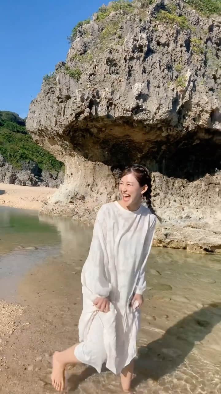 かーなーのインスタグラム：「． ． 最近は外国の方からも コメントいただくことが多くなったので 英語verの歌詞も追加してみました👌🏼どうかな？ #めっちゃ調べて1時間かかったw ⁡ どうか地球の反対側まで届きますように🕊🕊 ⁡ これを気に歌詞 見ながらみんなで英語勉強しよ🤣❤️‍🔥❤️‍🔥  ──────────────────   Recently, I've been getting a lot of comments from overseas people, so I'm trying to speak English!👌🏼 ⁡ May it reach the other side of the world!🕊🕊 ⁡ #奏絵」