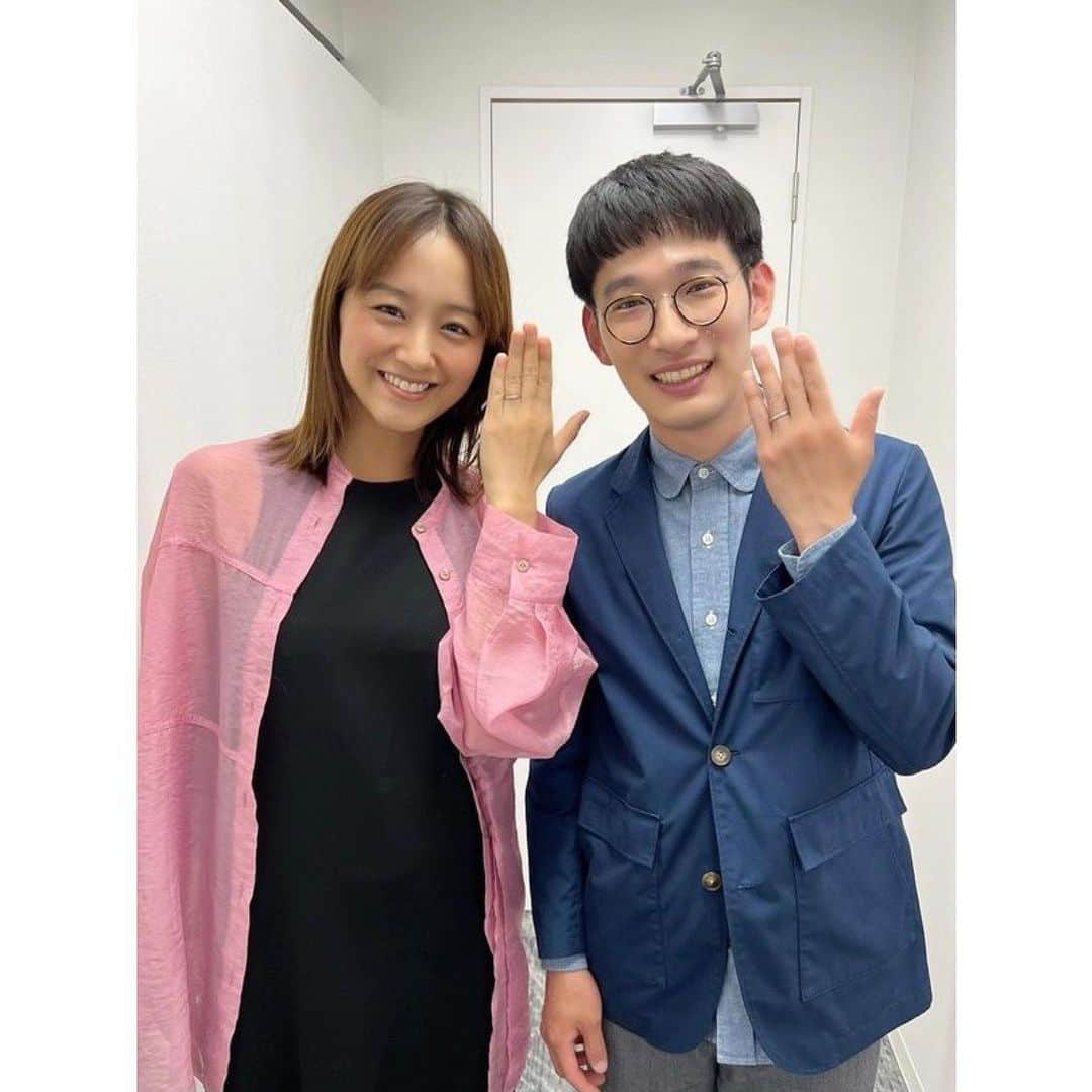 真下玲奈さんのインスタグラム写真 - (真下玲奈Instagram)「「その結婚、正気ですか？」3話見てくださってありがとうございました😊  ねりお弘晃さんと夫婦役で 出演させてもらいました @hiroaki_nerio   まだ見てない方は TVerとHuluから見れます💍 ぜひ見てね  #岡本玲 さん #長妻怜央 さん #7ORDER #和田雅成 さん #押田岳 さん #薄幸 さん #納言 #向里祐香 さん #堀口紗奈 さん #まりあ さん #林ゆめ さん #冨手麻妙 さん #佐野岳 さん #その結婚正気ですか  #金杉弘子 さん #藤澤浩和 さん #ねりお弘晃 さん #真下玲奈」8月22日 19時54分 - r.mashitaaa.221