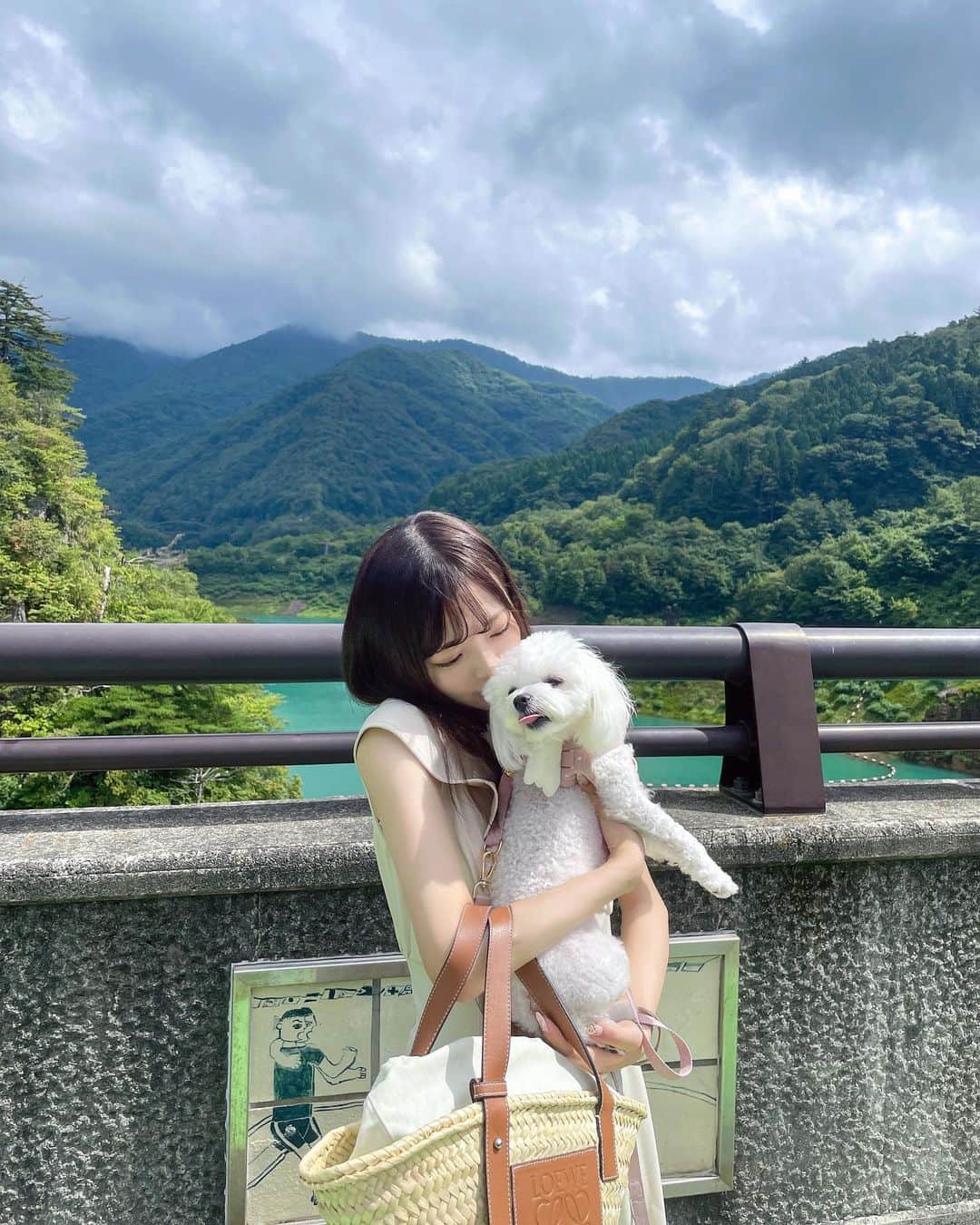 小林莉奈のグルメインスタ