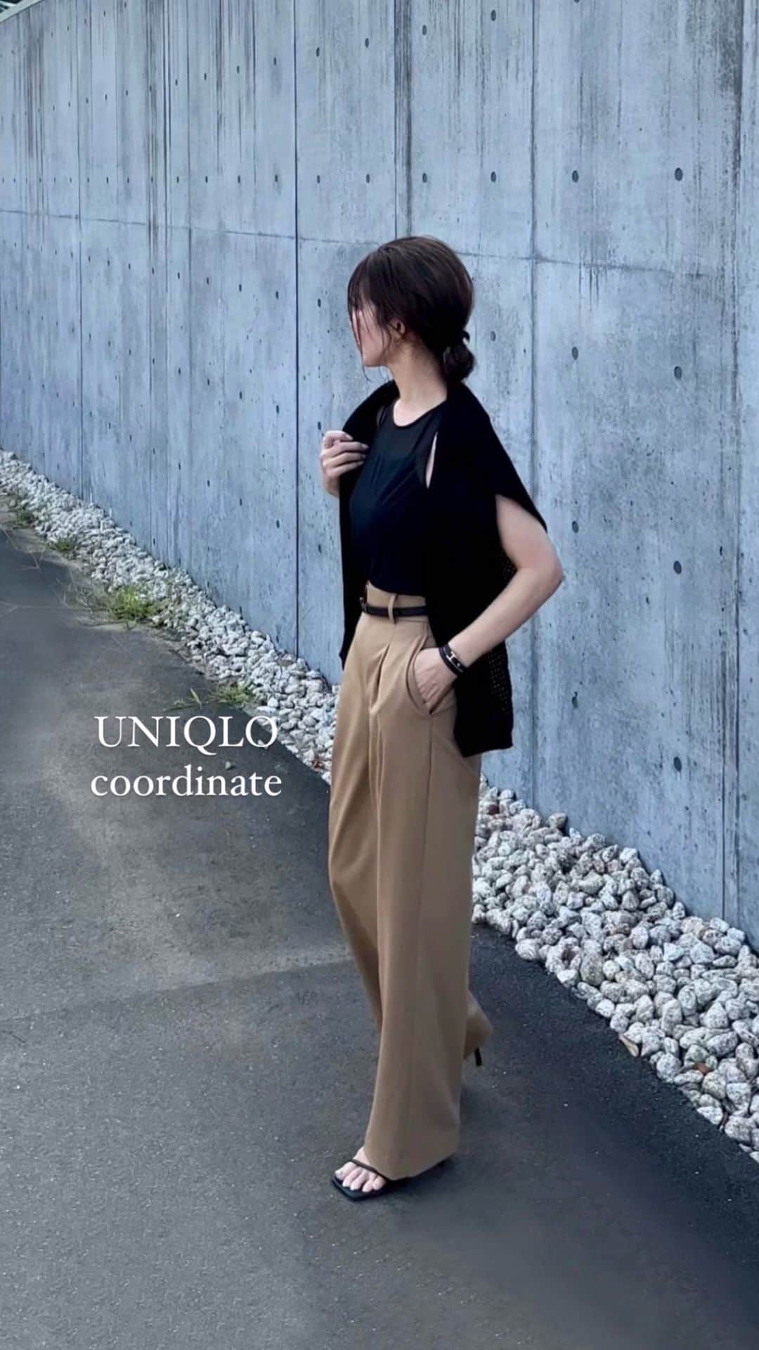 のインスタグラム：「全身ユニクロ 限定価格で追加した #3dメッシュクルーネックセーター  まだ暑いからシアータンクの上から肩がけ❤︎  500円で買ったシアータンクは190円になっでた🫢  ずっと気になってたワイドパンツは色で迷って 秋色ベージュに🍂この色好き☺️🫶  knit/tops/pants… @uniqlo @uniqlo_jp  belt/accessory… @hermes  bag… @newbottega  sandal… @tonybianco」