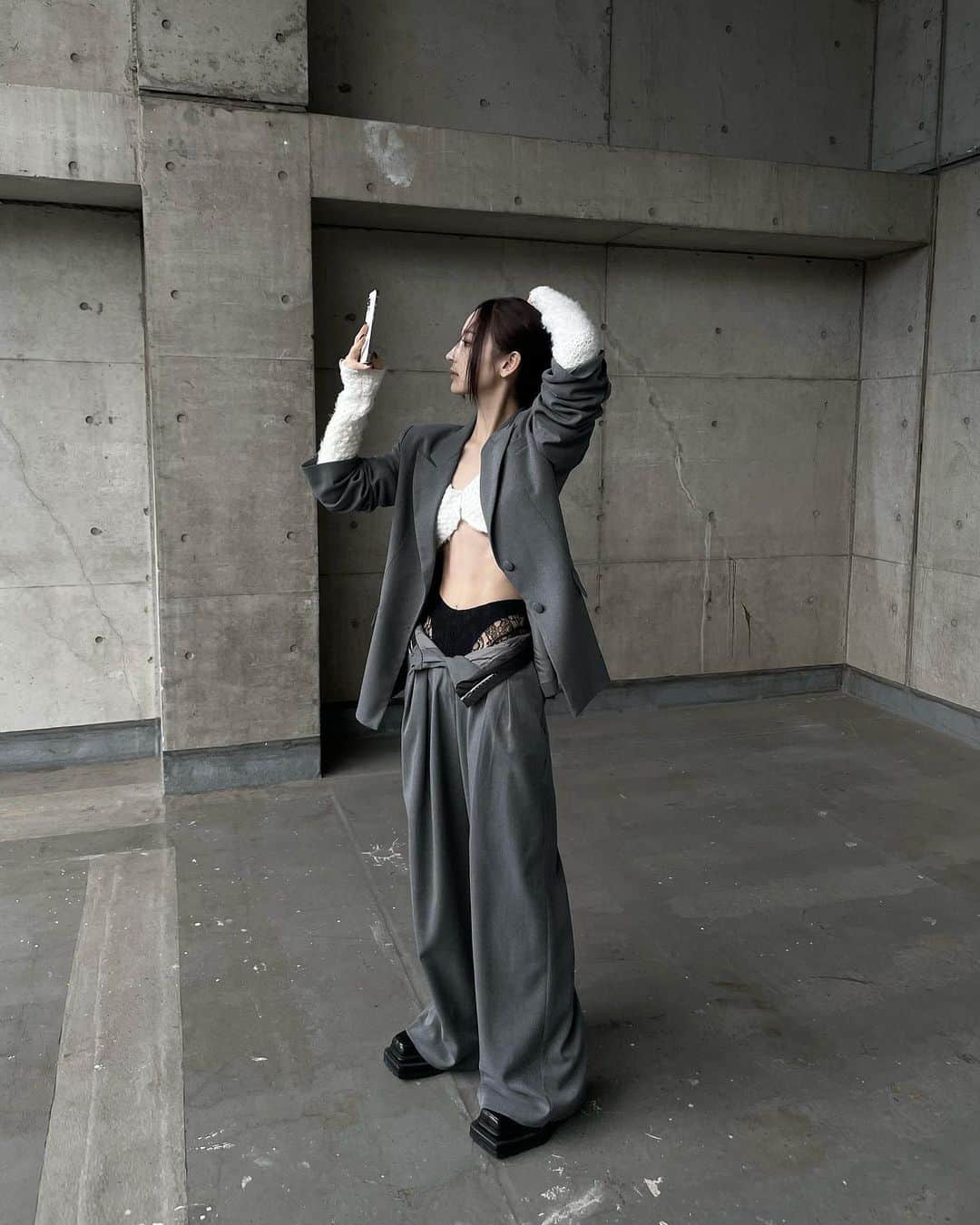絢さんのインスタグラム写真 - (絢Instagram)「coming soon @meltthelady 🩵」8月22日 20時14分 - ____ayagram____