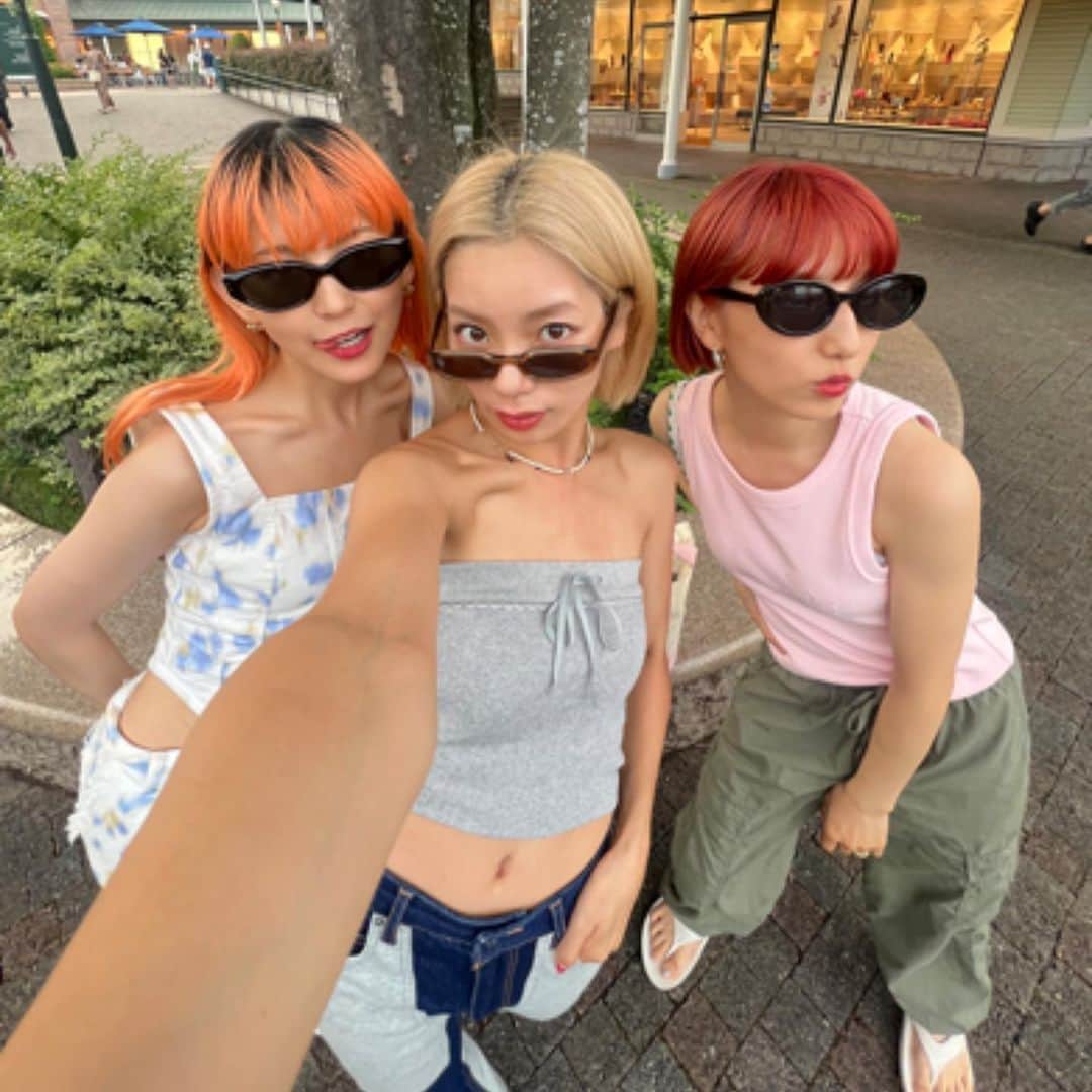 矢部ユウナのインスタグラム：「朗報⭐︎  今年は11月まで 残暑らしいよ😛🤭😳  さっきニュースで言ってたの⭐︎」