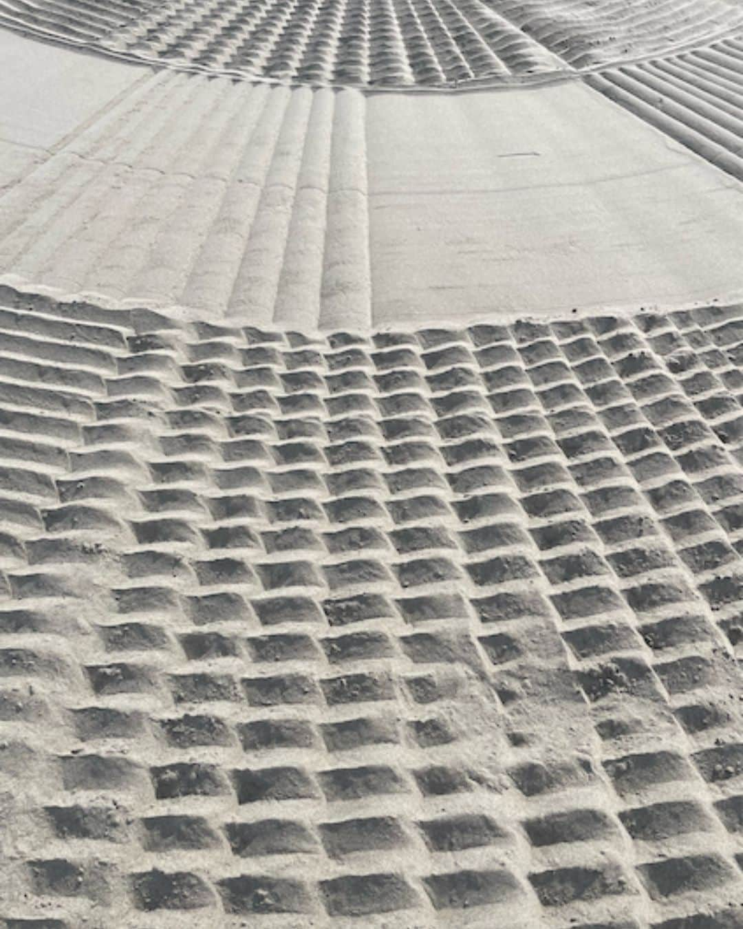 Paul Smithさんのインスタグラム写真 - (Paul SmithInstagram)「Summer sand art 🏖️ #TakenByPaul」8月22日 20時28分 - paulsmith