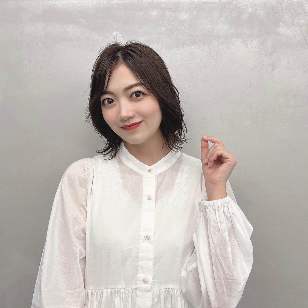 辻ゆかのインスタグラム：「🤍 おとなつじさんへ  #前髪なし #ワンレンボブ #レイヤーボブ」