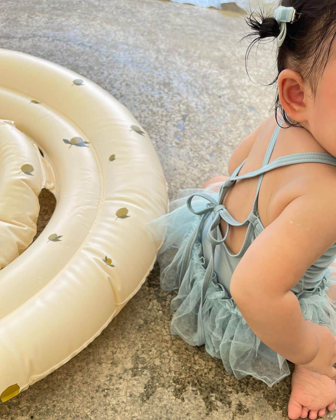 中谷愛のインスタグラム：「はじめての夏の想い出👶🏻🌻」