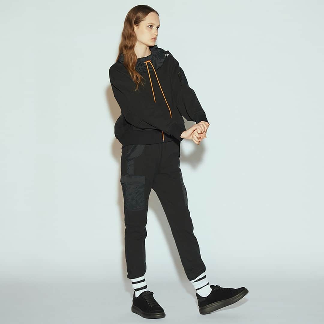 Double Standard Clothingのインスタグラム：「. NEW ARRIVAL 2023 AW COLLECTION  [TOPS] ESSENTIAL / タフタドッキングプルオーバー price. 27,500円(税込) color. トップグレー / カーキ / ブラック size. F  [BOTTOMS] ESSENTIAL / タフタドッキングイージーパンツ price. 26,400円(税込) color. トップグレー / カーキ / ブラック size. 36 / 38  ------------------------------------------- #doublestandardclothing #tokyo #DSC #sov #dscessential #nightstore #2023aw #fashion #ootd」