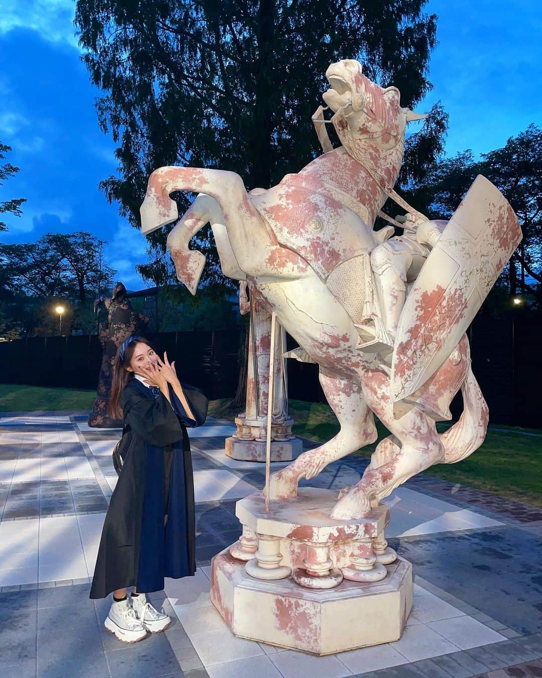 のインスタグラム：「魔法使いのチェス♟️  #ハリーポッター  #ハリーポッタースタジオツアー  #魔法使いのチェス  #チェス  #としまえん」