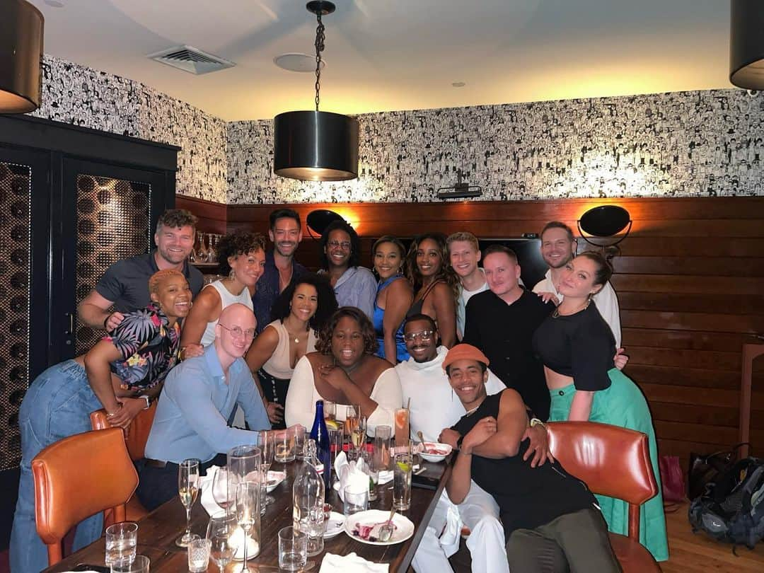 アレックス・ニューウェルのインスタグラム：「31. I have a gorgeous support system! And I wanna thank @thestandardgrillnyc for letting me celebrate and thank them for my Birthday!!!」