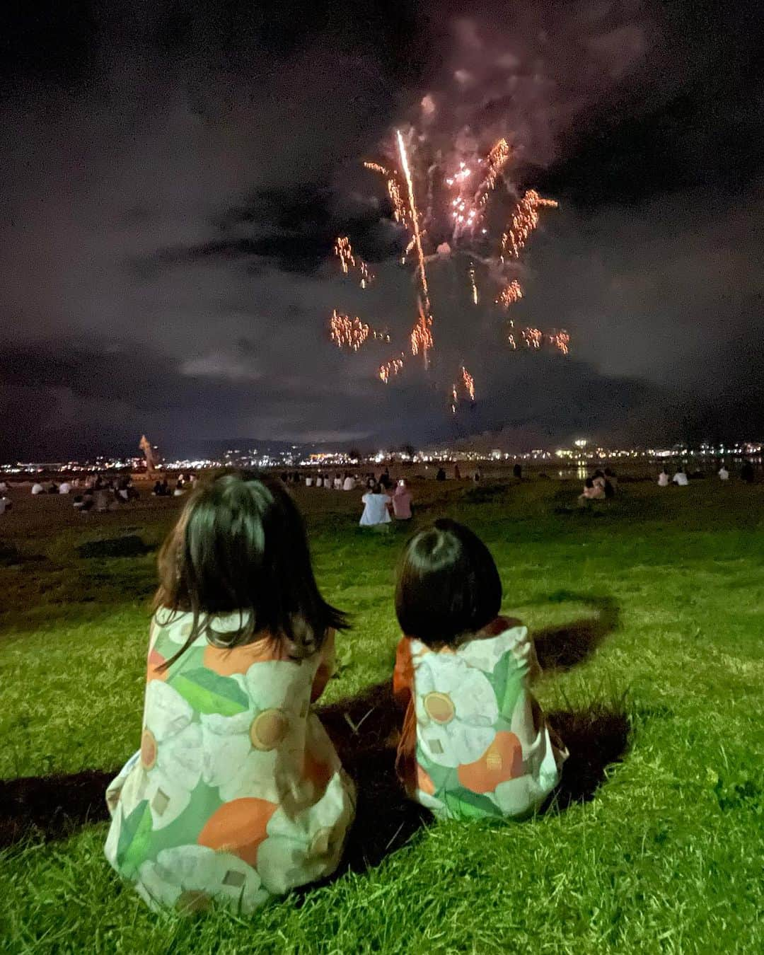 福田利之さんのインスタグラム写真 - (福田利之Instagram)「ジブリパーク、諏訪湖の花火、マサムラのシュークリーム、車山高原。 わかりやすい夏休み、終了しました。」8月22日 21時16分 - tofu4cyome