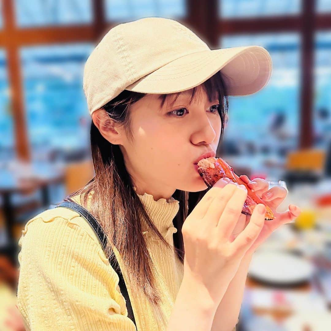 伊藤美来のインスタグラム：「🇨🇦  自然豊かでご飯も美味しくて… 満喫です ☺︎  次は本物のシャチに会いに♡  #anirevo2023 #みくです☺︎ #カナダ #canada」