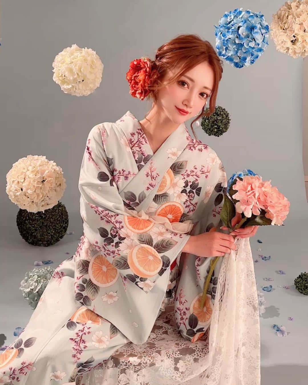 みほぽんのインスタグラム：「このフレッシュな浴衣めちゃくちゃ好評🏮💗　オレンジ🍊🧡 今年はどんなお祭りに行ったー？ 今からおすすめの花火大会おしえて!!」