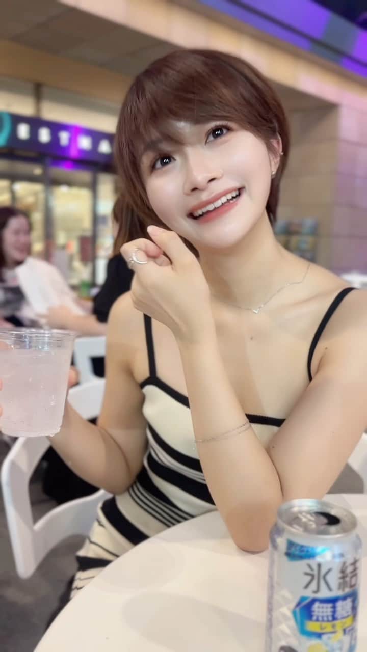 荒谷柚風のインスタグラム：「夏の予定、楽しみがだんだん終わっていく、、 みんなはまだ予定入ってる？？  BBQなんだかんだできてないし お祭り行けてないから行きたいなー」