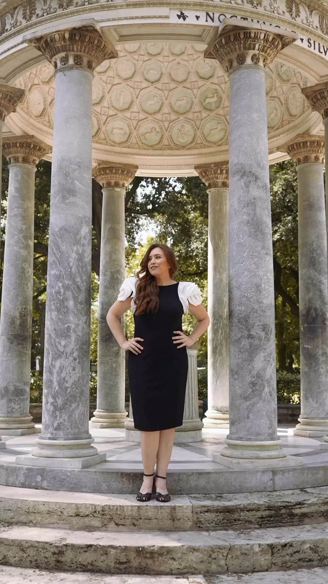 タダシショージのインスタグラム：「Turn heads like a true gladiator of style.  Written and directed by @miranda_acts Featuring @quartettosharareh Video & editing by @evalacroix__ Production assistance @modesto_network  #fashiondestinations #musicianswithstyle」