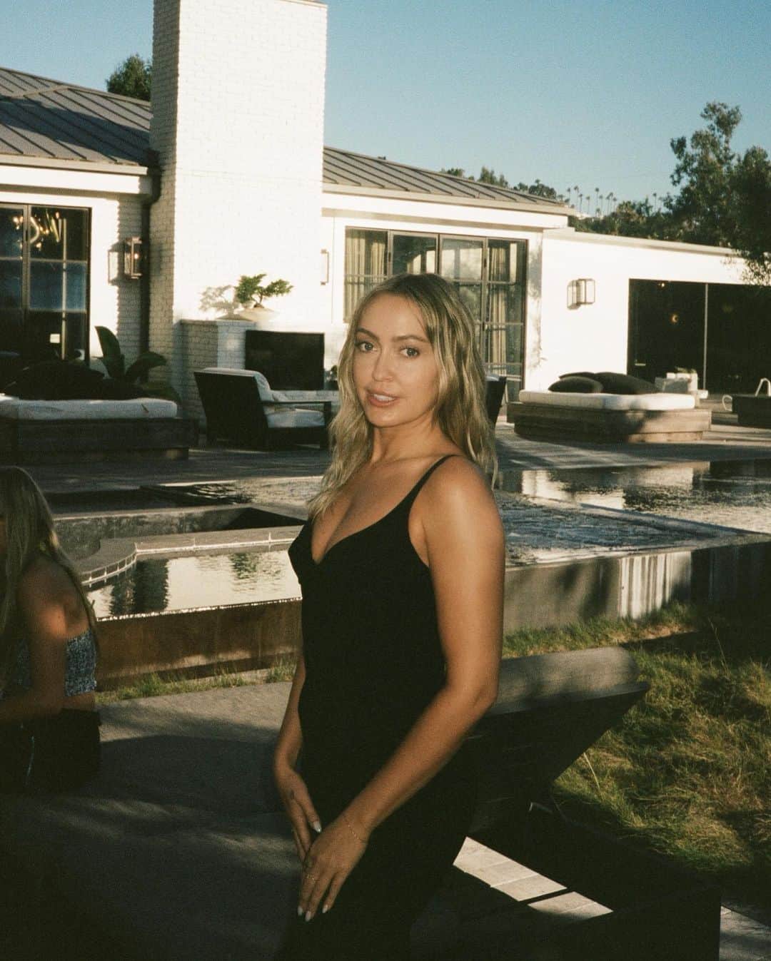 ブランディ・グレン・サイラスのインスタグラム：「#Tishelorette on film   📸 @patpedraja」