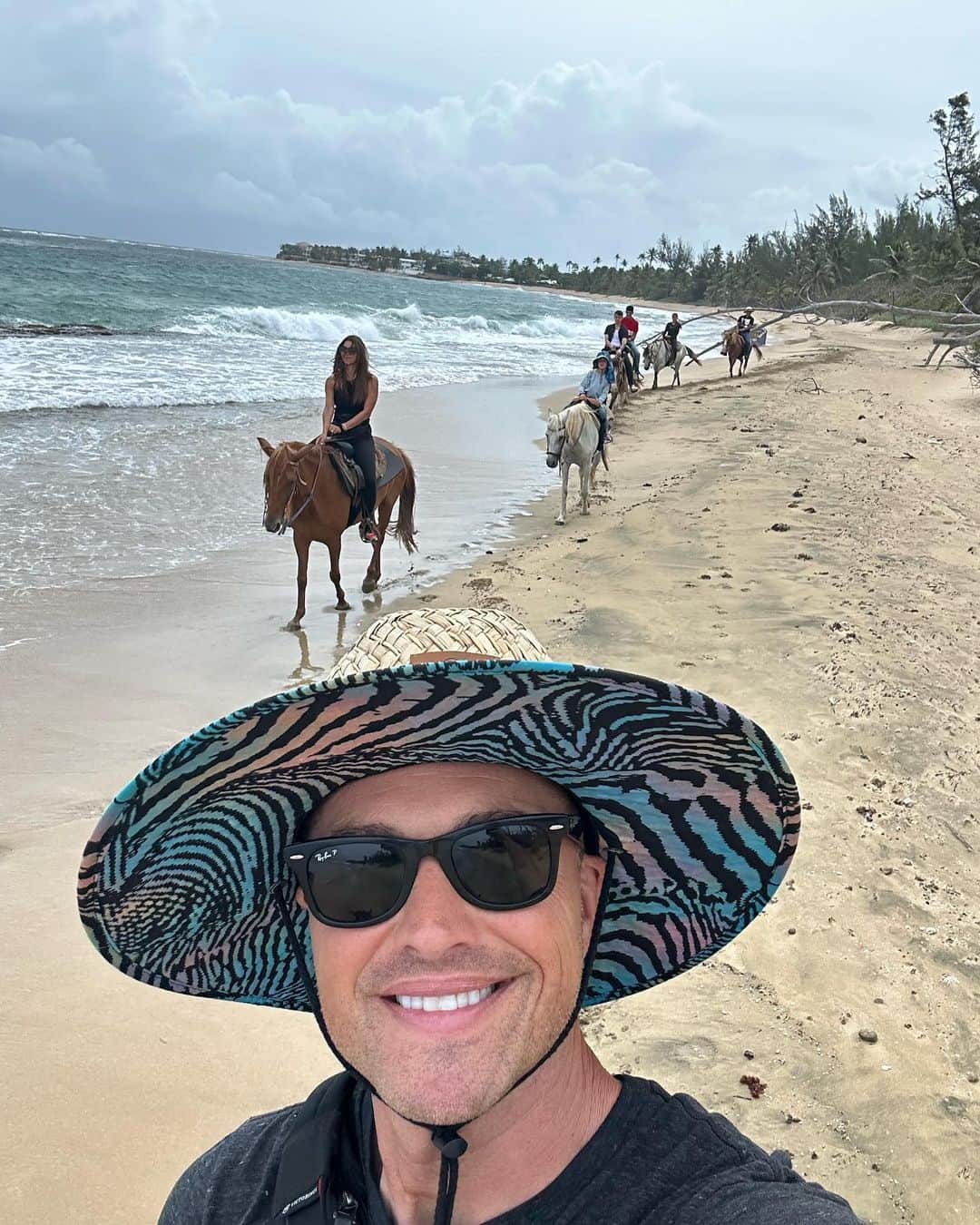 エリック・ウィンターのインスタグラム：「Let’s ride…. Isabela 🇵🇷🇵🇷🔥」