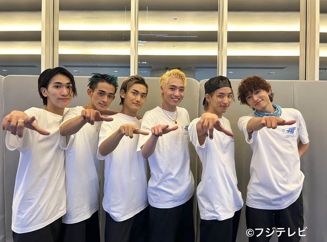 【公式】『ノンストップ！』のインスタグラム：「今日の#ノンストップ！👆  11月から全国ツアーを行う #WATWING のみなさんから コメントが到着🚅  是非リアルタイムで、ご覧下さい👀」