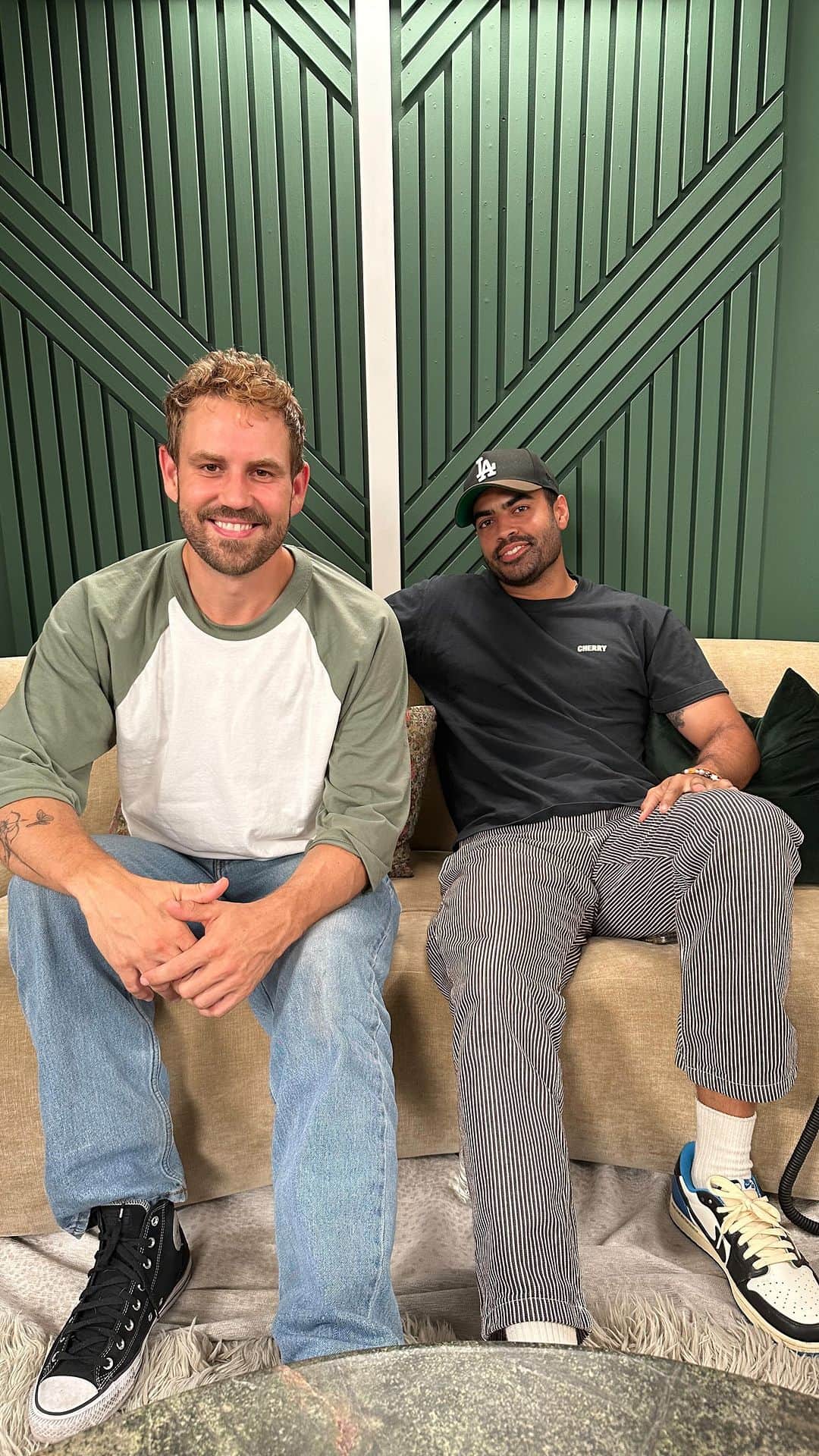 ニック・ビオールのインスタグラム：「Justin Glaze joins The @viallfiles to talk Bachelorette Finale, Bethany/Rachel’s back fire, and Dax Sheppard worries his million will run out」