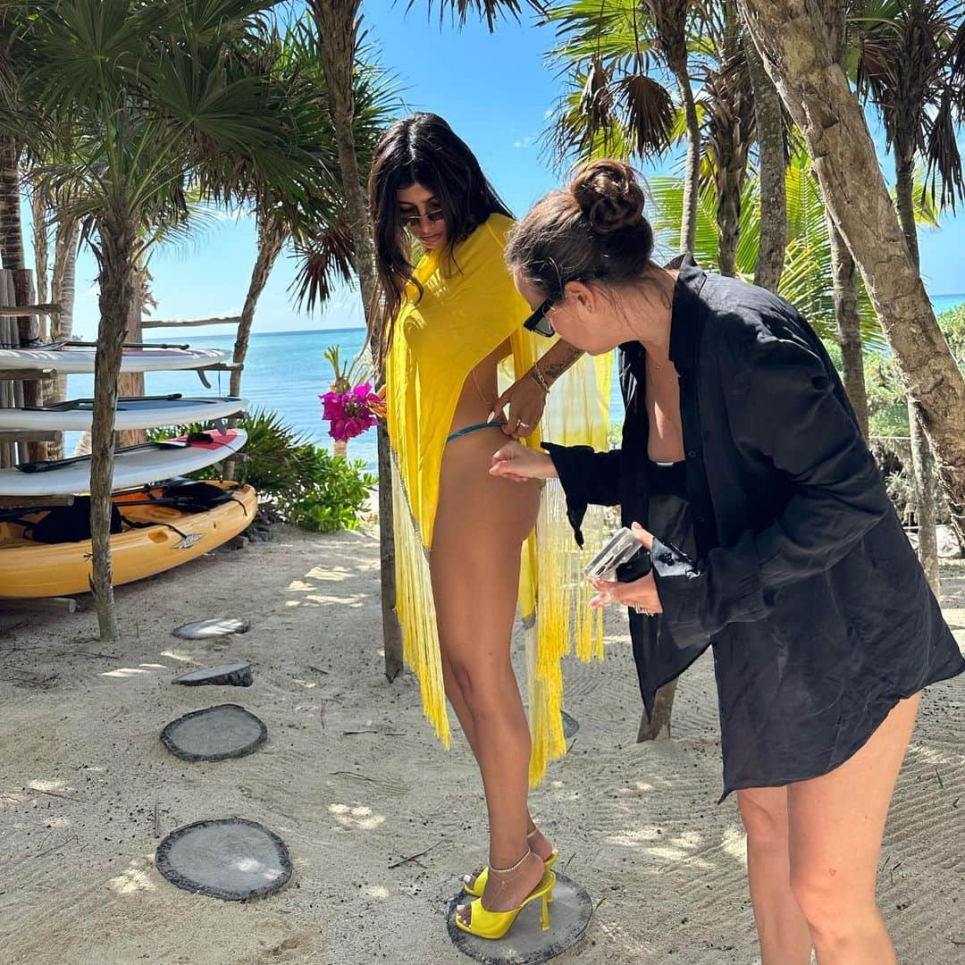 ミア・ハリファさんのインスタグラム写真 - (ミア・ハリファInstagram)「Had to take the collection to tulum to really test it out…. Shh! knickers are swim-safe just like the jewelry and finally available at @sheytan.world 🤍」8月22日 23時54分 - miakhalifa