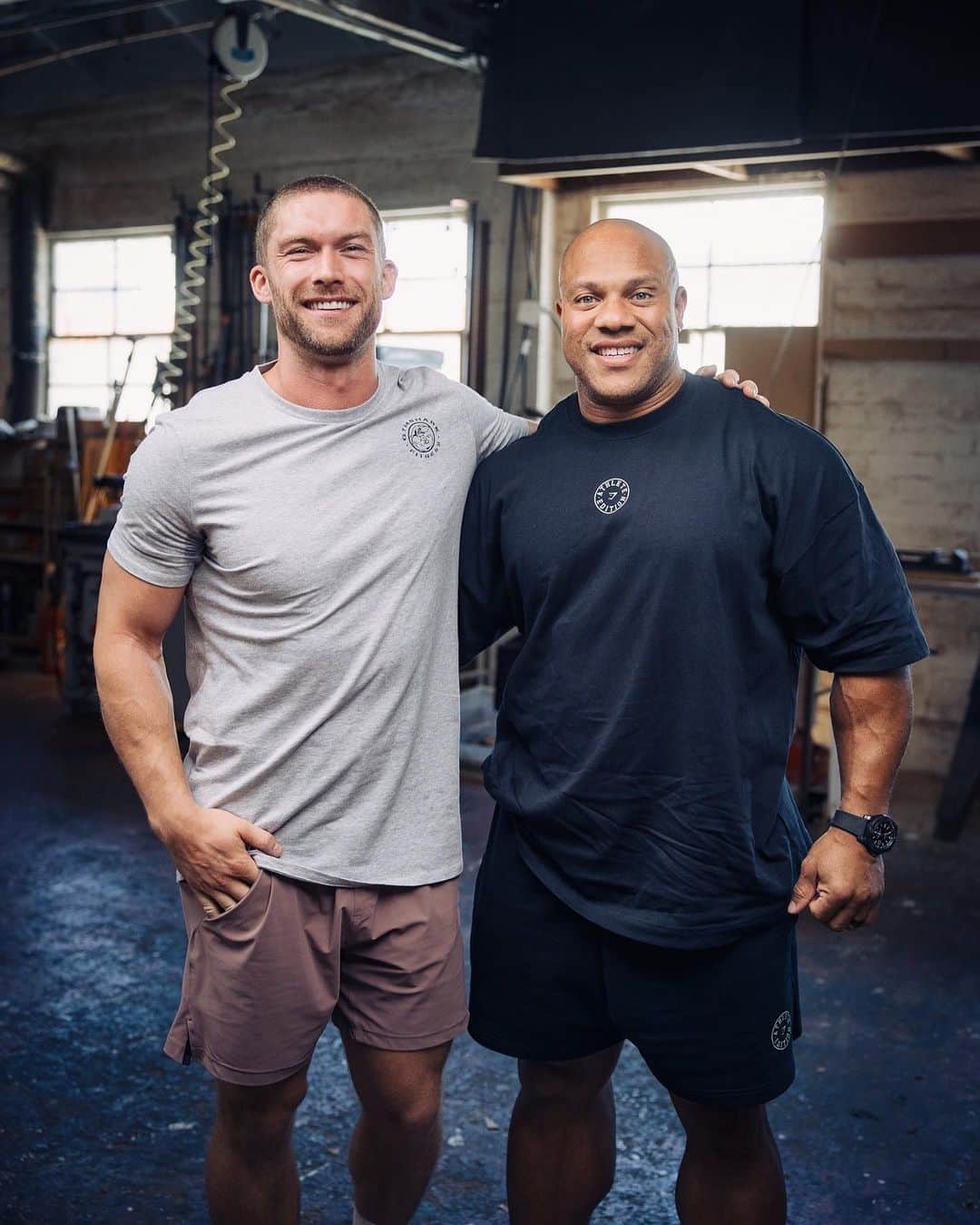 Phil Heathのインスタグラム：「Next Monday I’m releasing a brand new 2+ hour episode with 7x Mr Olympia Champion, @philheath 🚀⁣ ⁣ We took the Modern Wisdom Cinema production team out to a wild location in LA at an actual woodwork shop with gorgeous natural light and a phenomenal background to go through Phil’s reflections on his rivalry with Kai Greene, what it was like being a part of the Generation Iron documentary, how to improve your relationship with pain, how to conquer small impulses, why Phil used far fewer PEDs than everyone thinks, his 10 best exercises for building muscle, what he thinks of Chris Bumstead, his opinion on the current field of Olympia competitors and much more…⁣ ⁣ Some absolute fuego including never-before-heard stories in this one. Get ready!」