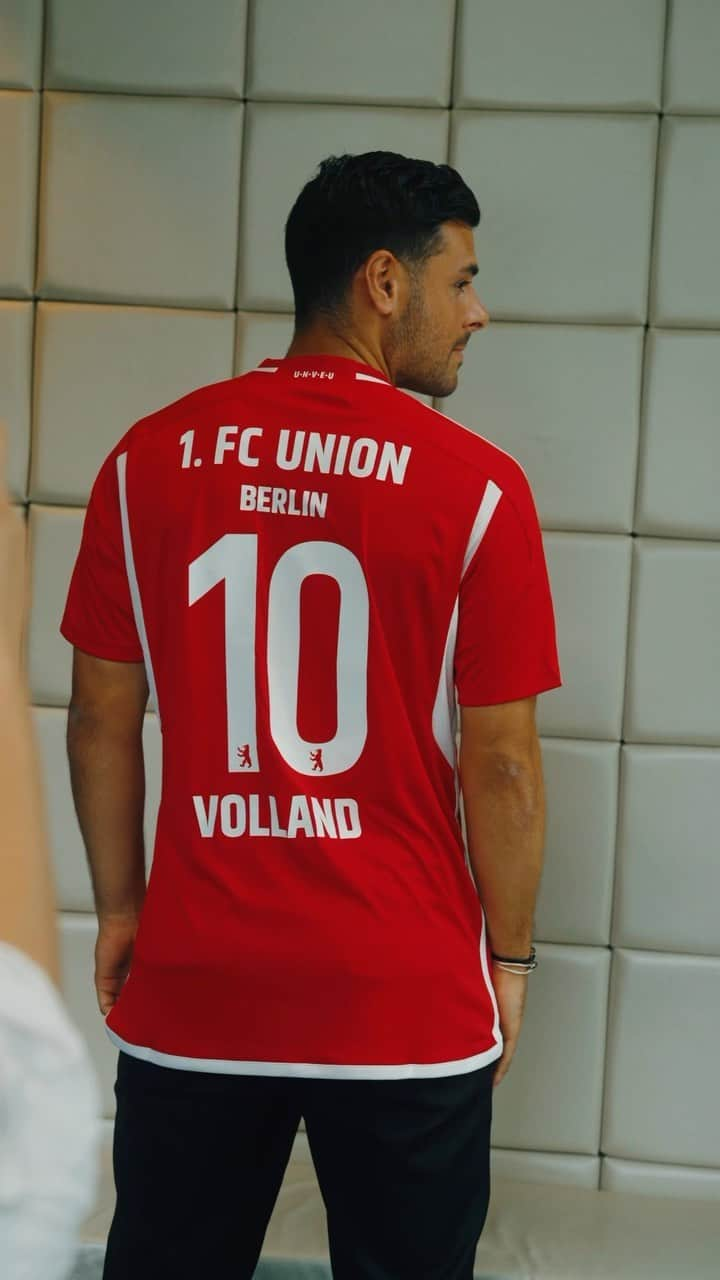 ケヴィン・フォラントのインスタグラム：「Erster Tag als Unioner ❤️ Hammer Auftakt - weiter geht’s! 💪🏼  #fcunion #eisernunion #unveu」