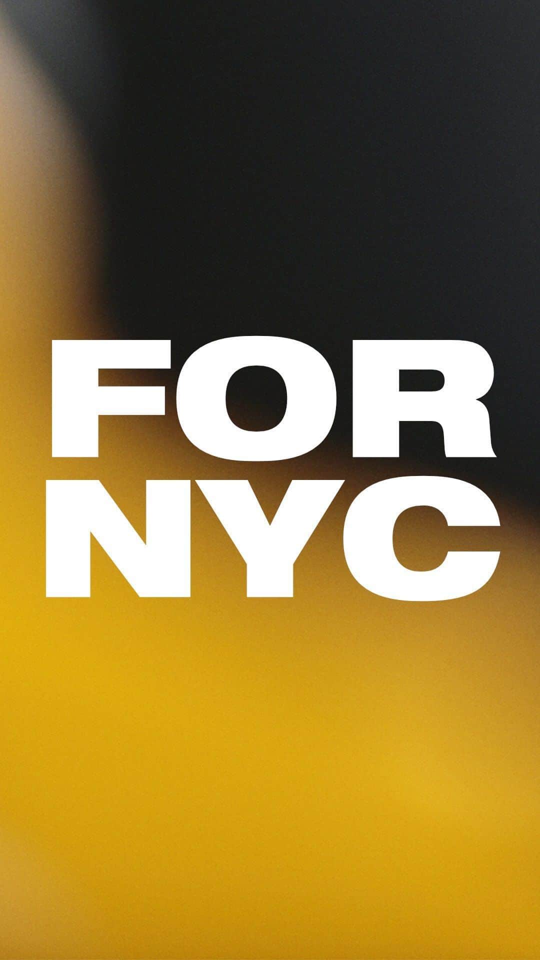 DKNYのインスタグラム：「What do you love about NYC? Life-changing conversations at diners? A world class jazz musician on the street corner? A walk through midtown that makes you feel like the star of your own movie?  Whatever it may be - big or small - we’re here for it.   DKNY for NYC. #DKNYFORYOU」